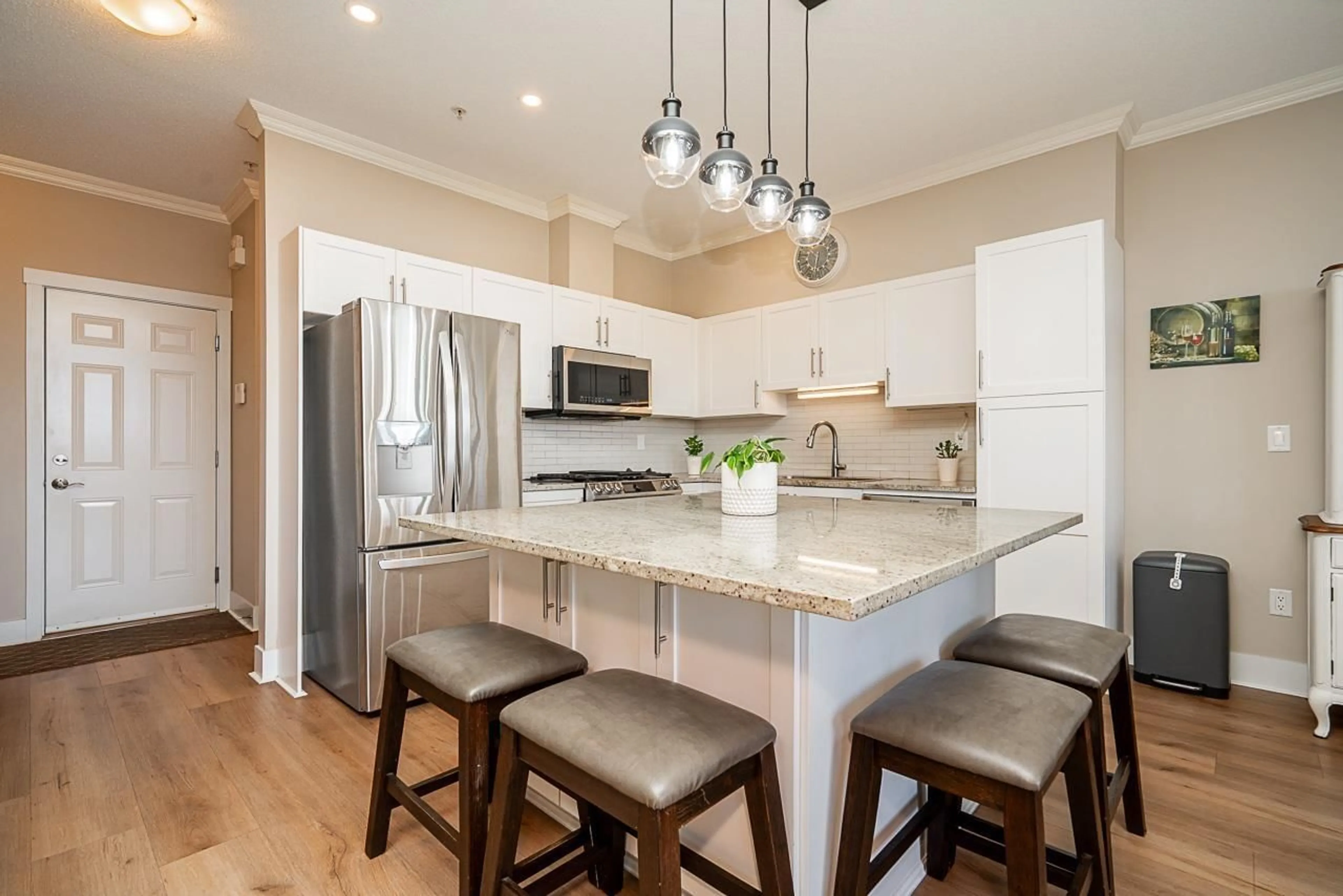 Open concept kitchen, unknown for 27- - 20326 68, Langley British Columbia V2Y0E3