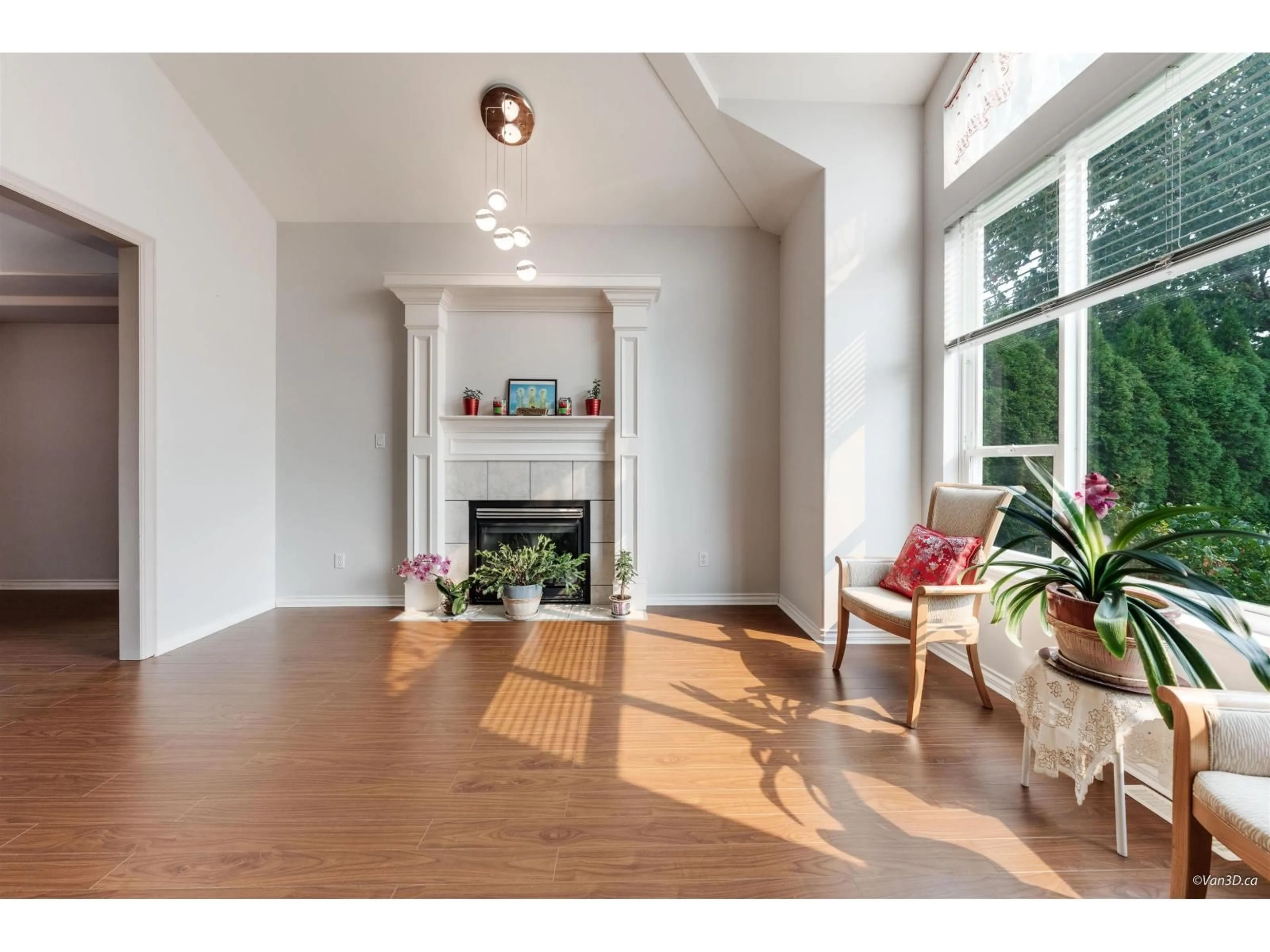 Indoor entryway for 16543 108, Surrey British Columbia V4N1N6