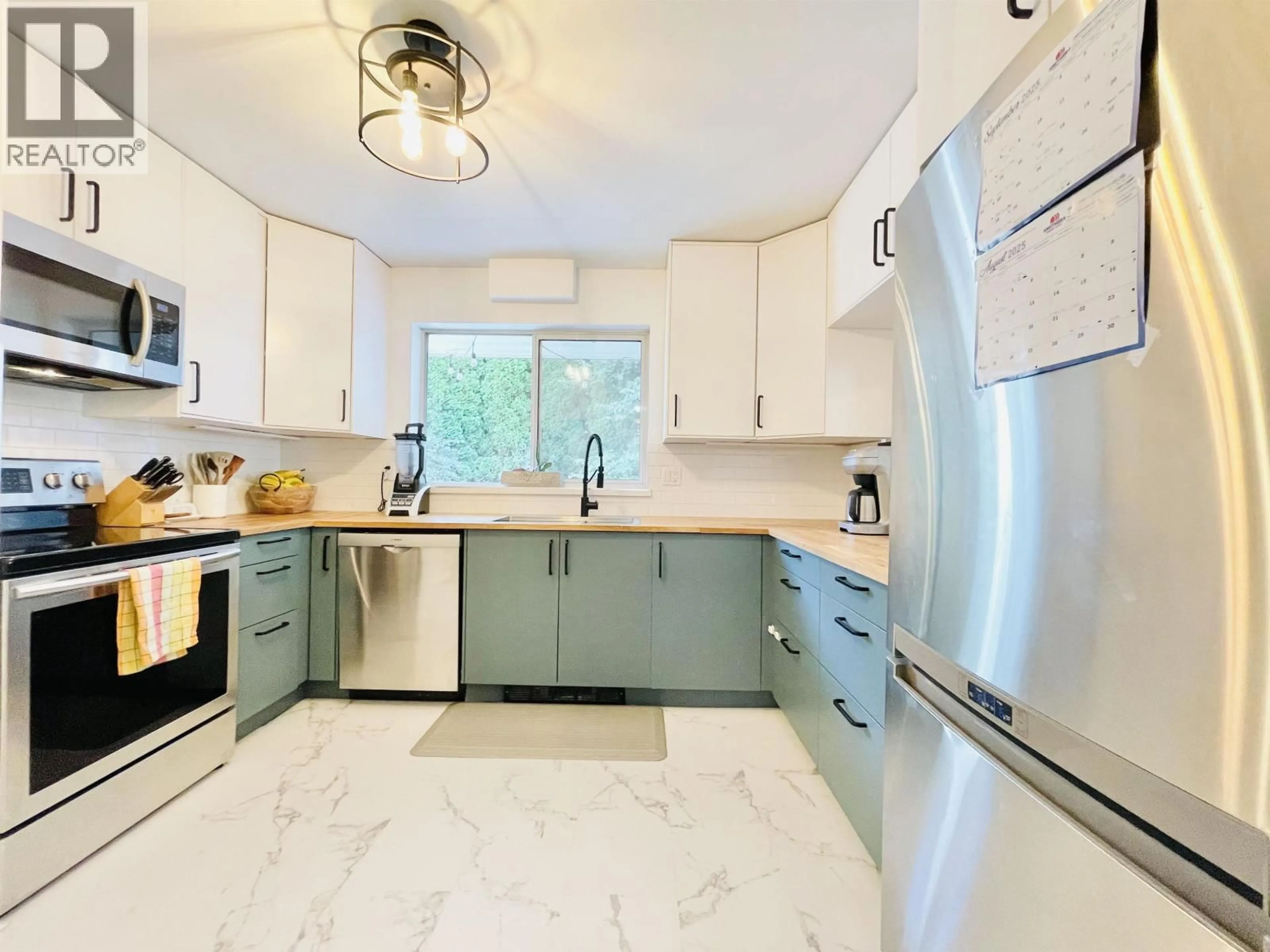 Unknown for 2 - 3238 QUEBEC STREET, Vancouver British Columbia V5V3J7