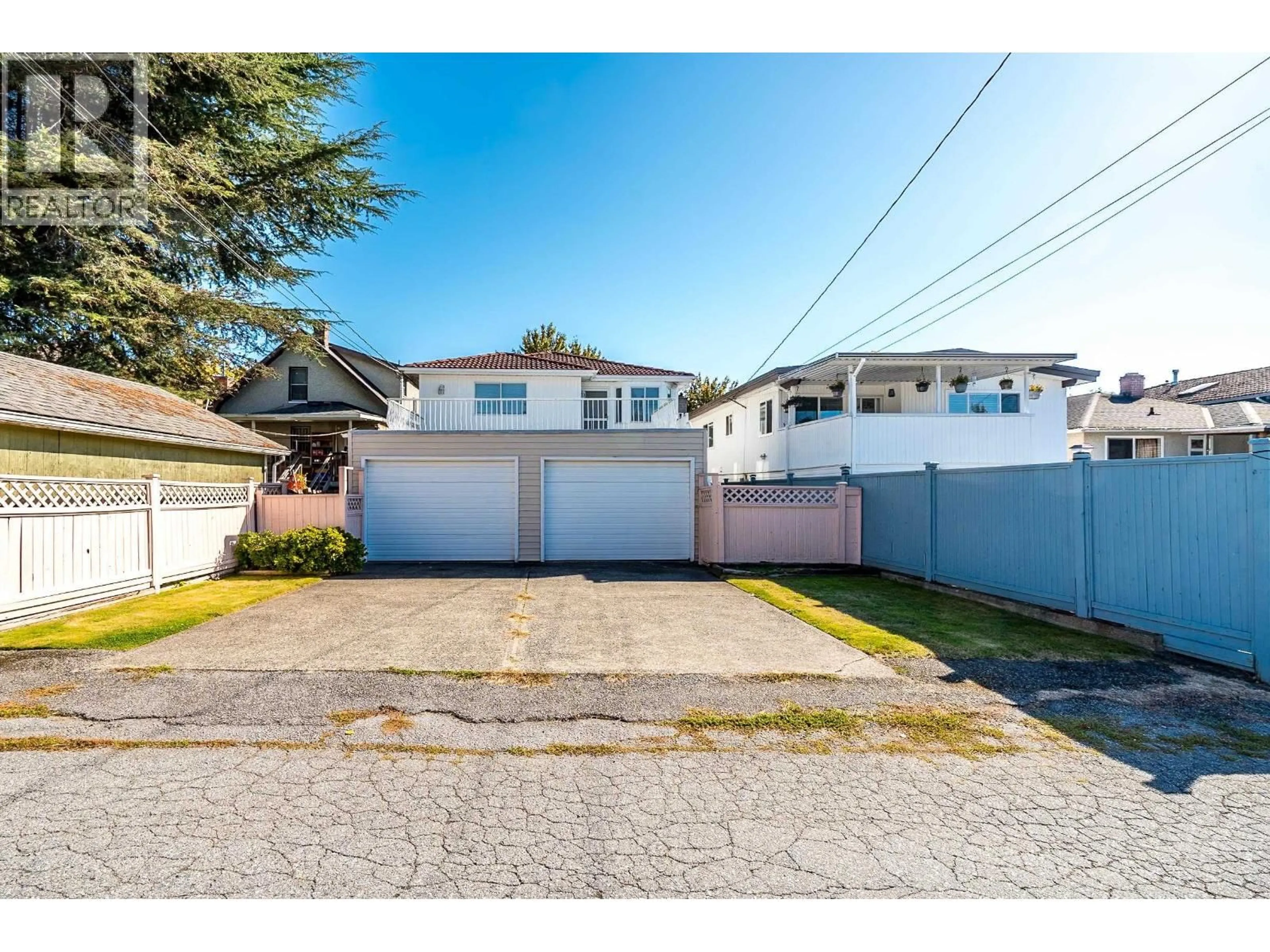 A pic from outside/outdoor area/front of a property/back of a property/a pic from drone, street for 6465 ST. CATHERINES STREET, Vancouver British Columbia V5W3G9