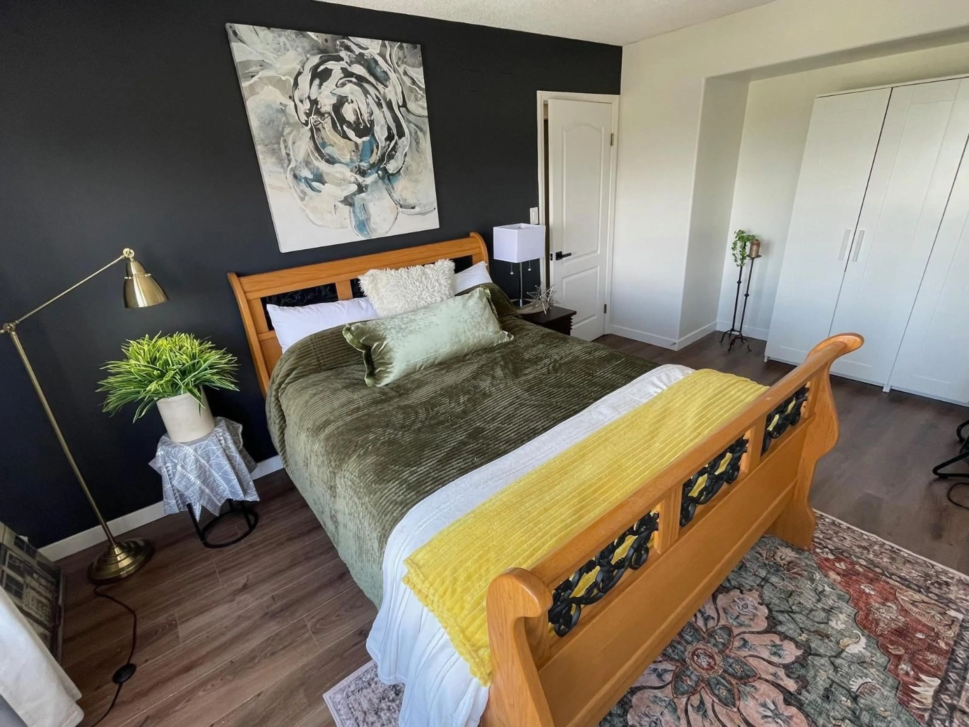 A pic of a room for 812 - 15111 RUSSELL, White Rock British Columbia V4B2P4