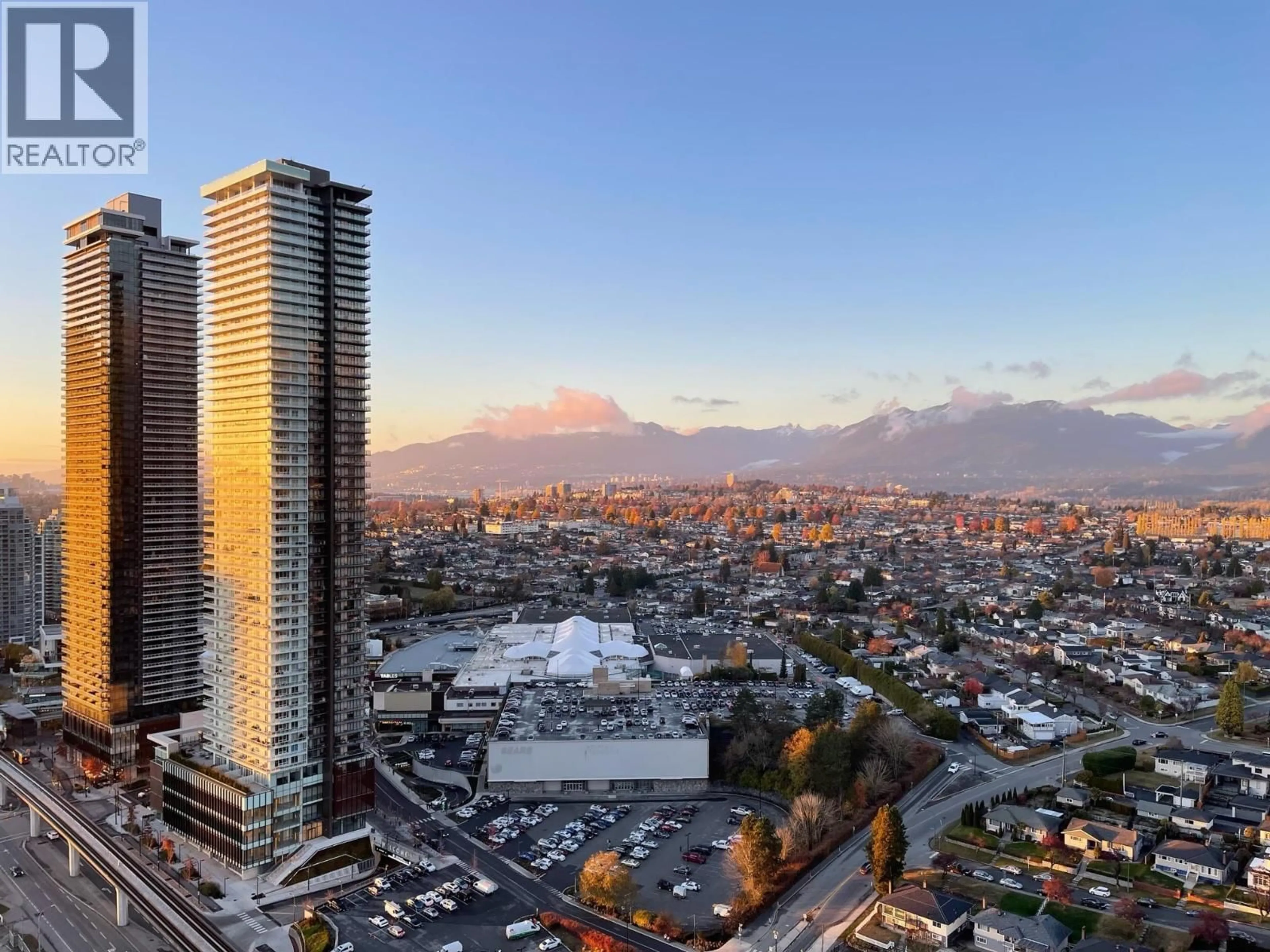 A pic from outside/outdoor area/front of a property/back of a property/a pic from drone, city buildings view from balcony for 3602 - 4720 LOUGHEED HIGHWAY, Burnaby British Columbia V5C0M8