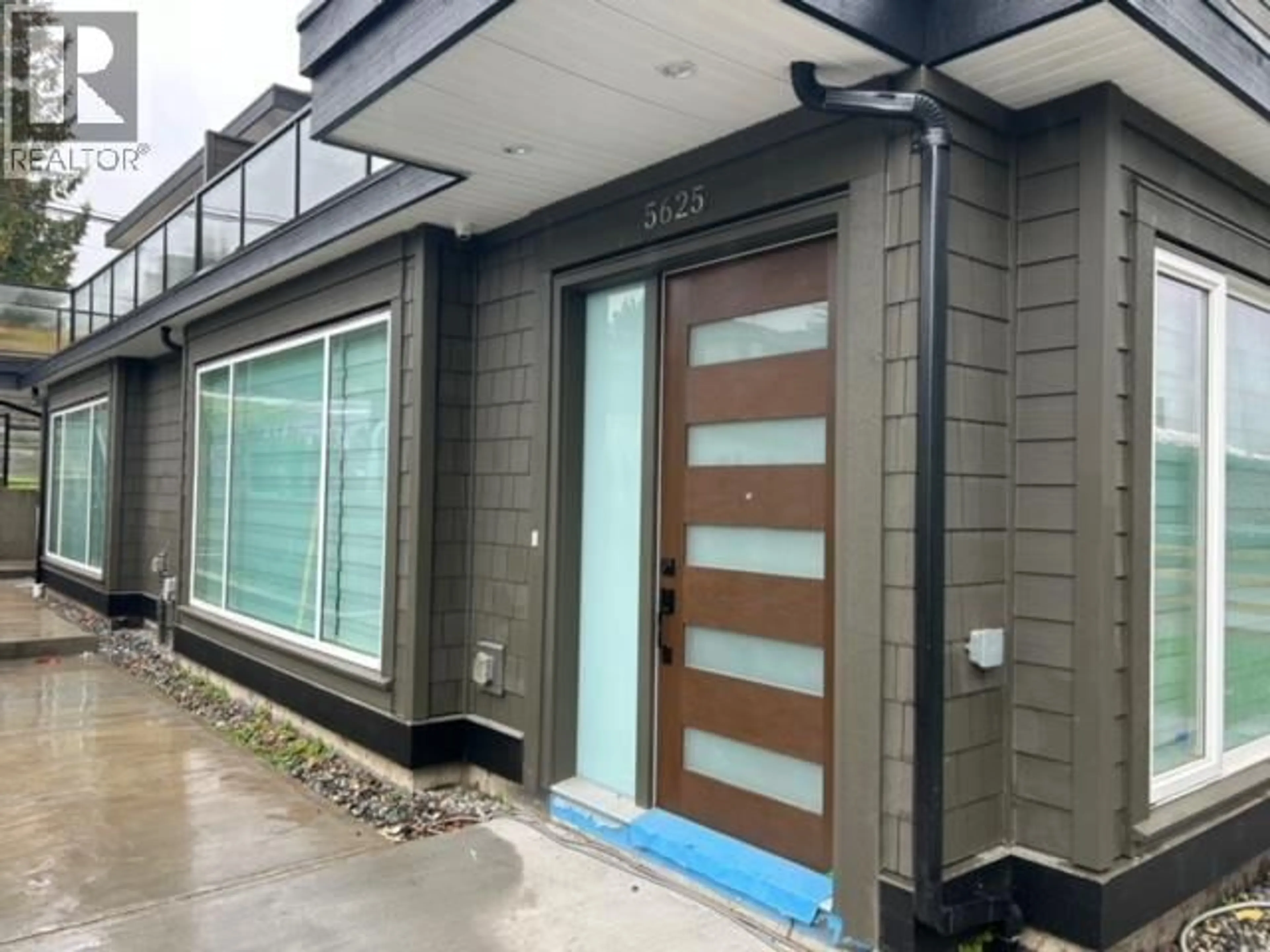 Unknown for 5625 WOODSWORTH STREET, Burnaby British Columbia V5G3P6