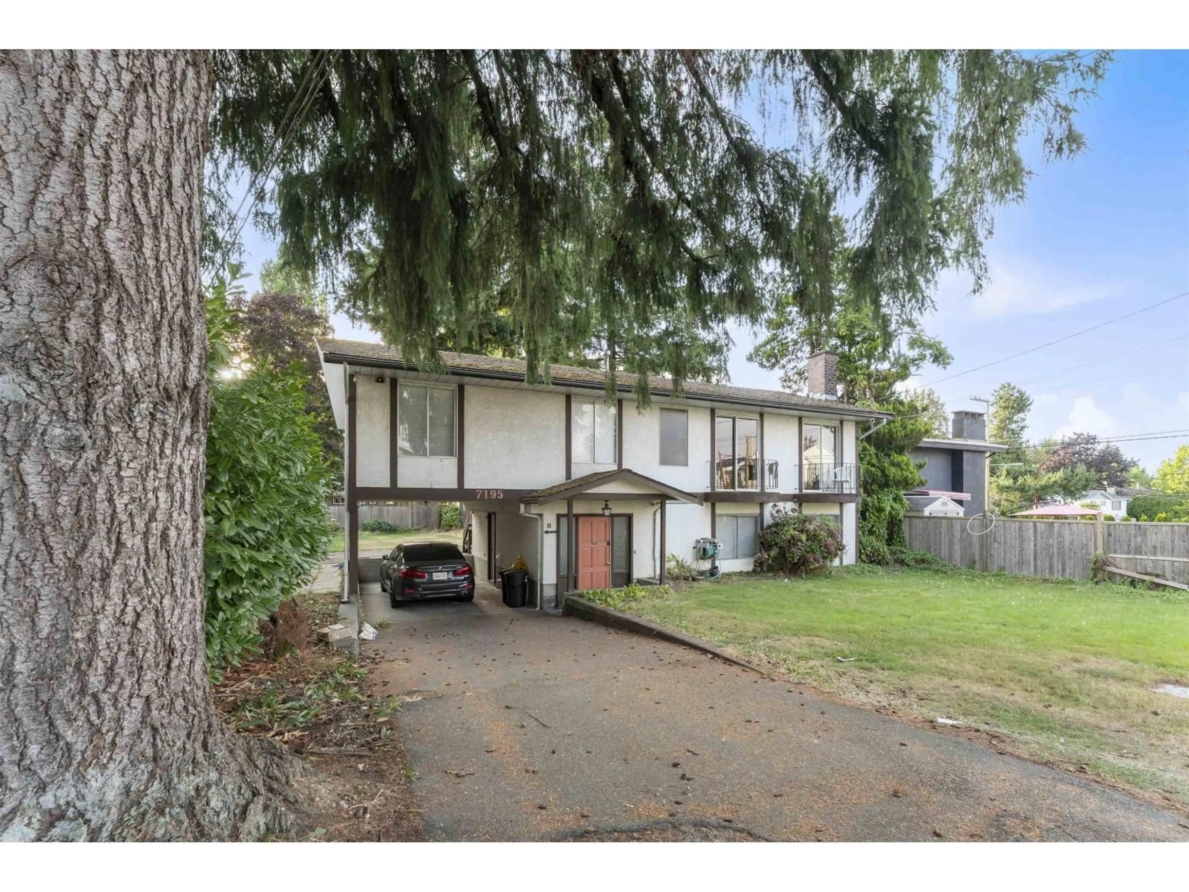 A pic from outside/outdoor area/front of a property/back of a property/a pic from drone, street for 7195 115, Delta British Columbia V4E1X8