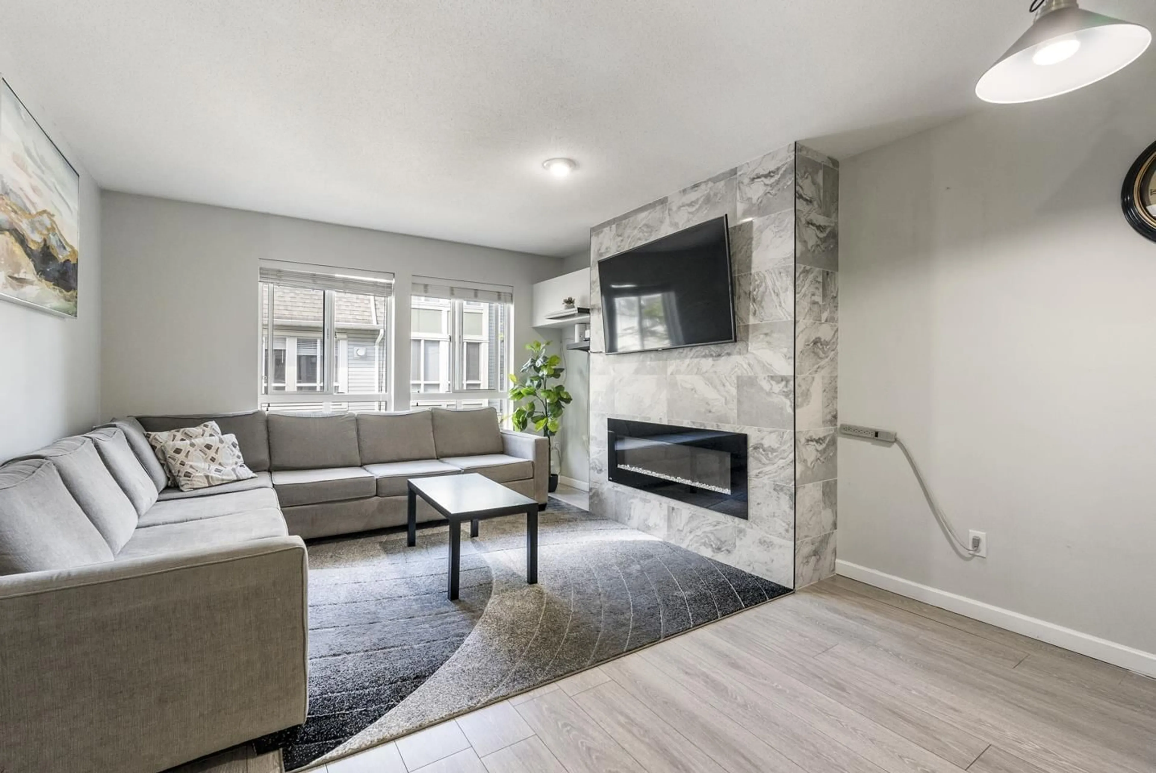 Living room with furniture, unknown for 36 - 16388 85, Surrey British Columbia V4N5G2