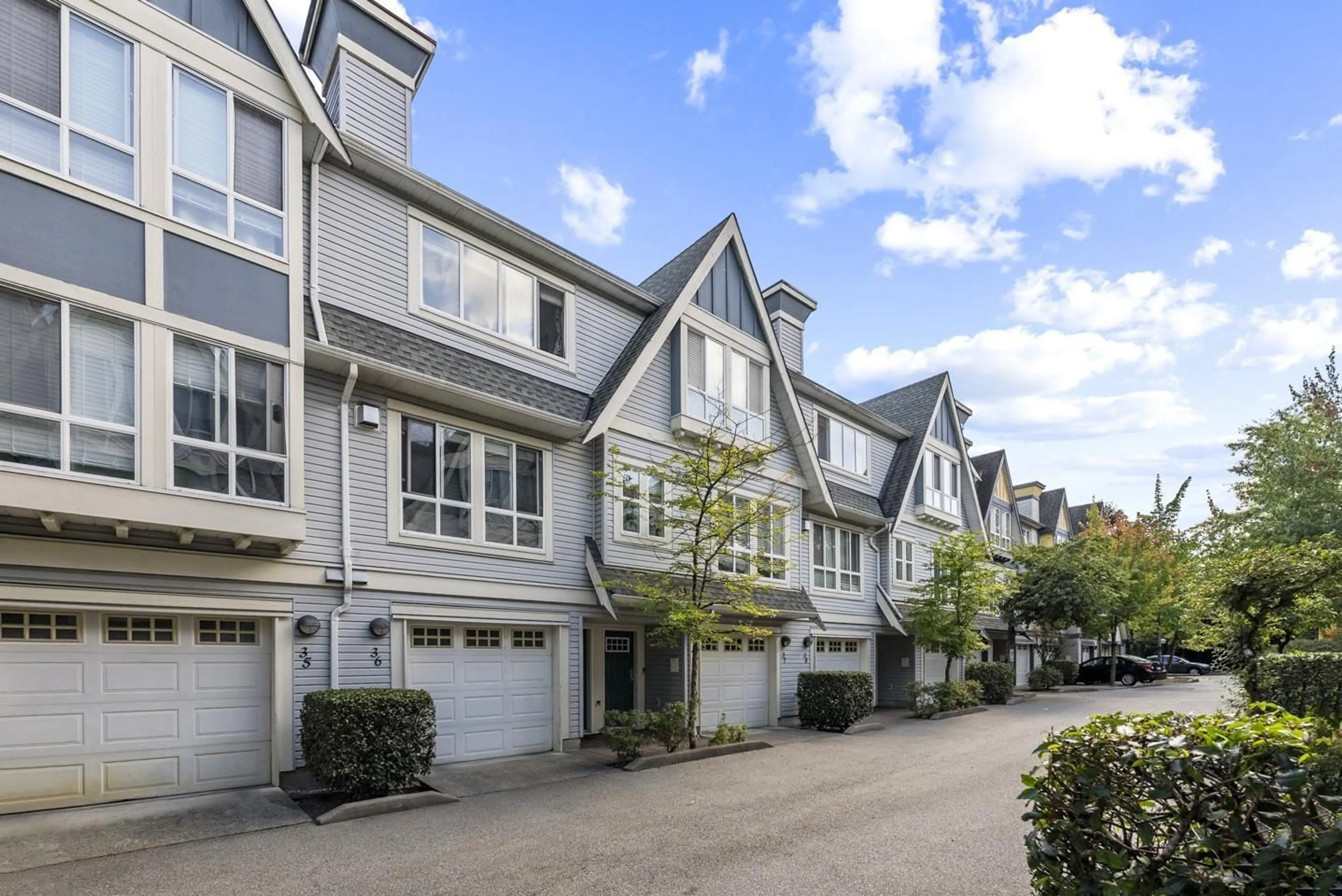 Unknown for 36 - 16388 85, Surrey British Columbia V4N5G2