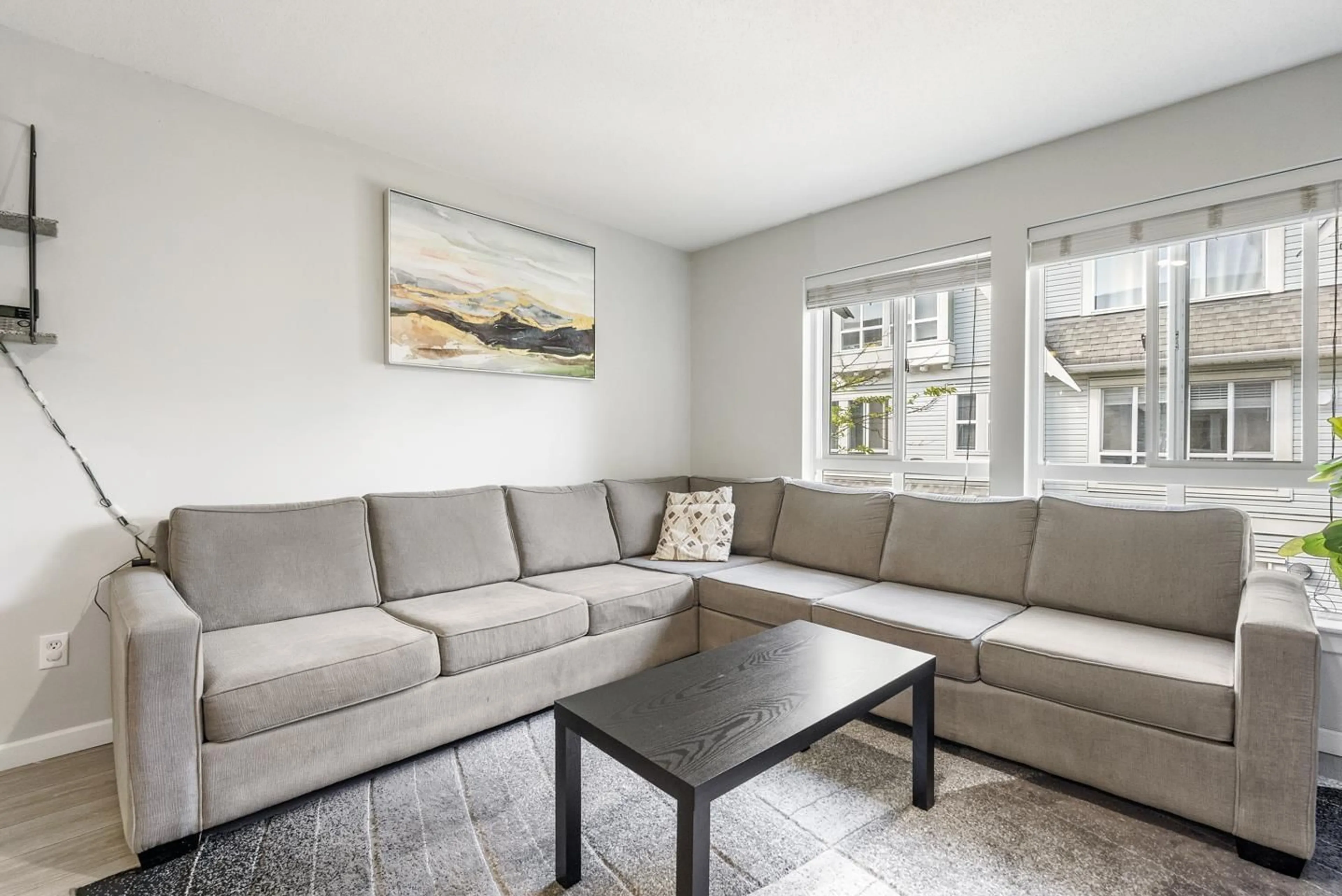 Living room with furniture, unknown for 36 - 16388 85, Surrey British Columbia V4N5G2