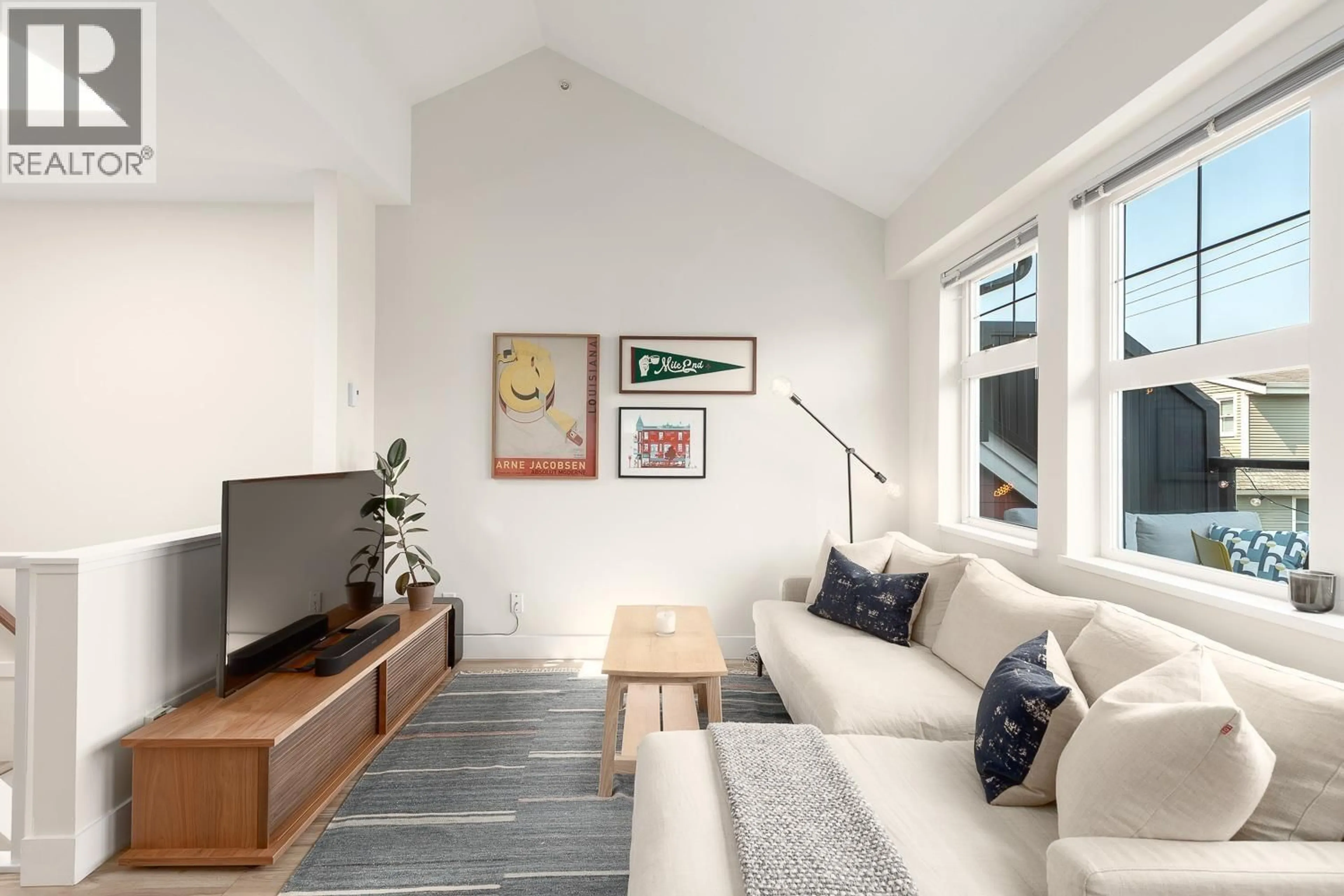 Living room with furniture, unknown for 2272 ST. GEORGE STREET, Vancouver British Columbia V5T3R2