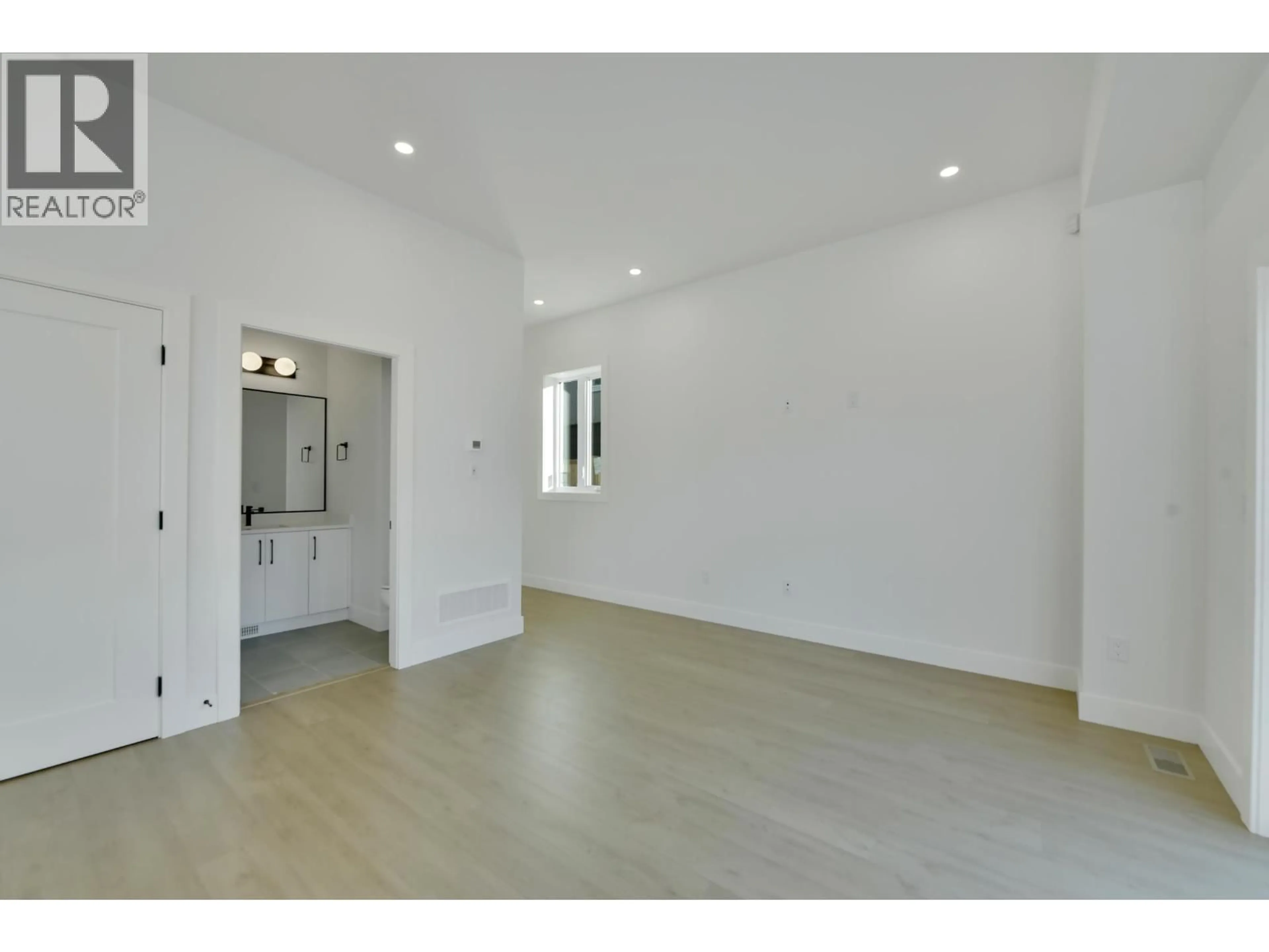 A pic of a room for 1 - 1436 1ST AVENUE, Vancouver British Columbia V5N1A3