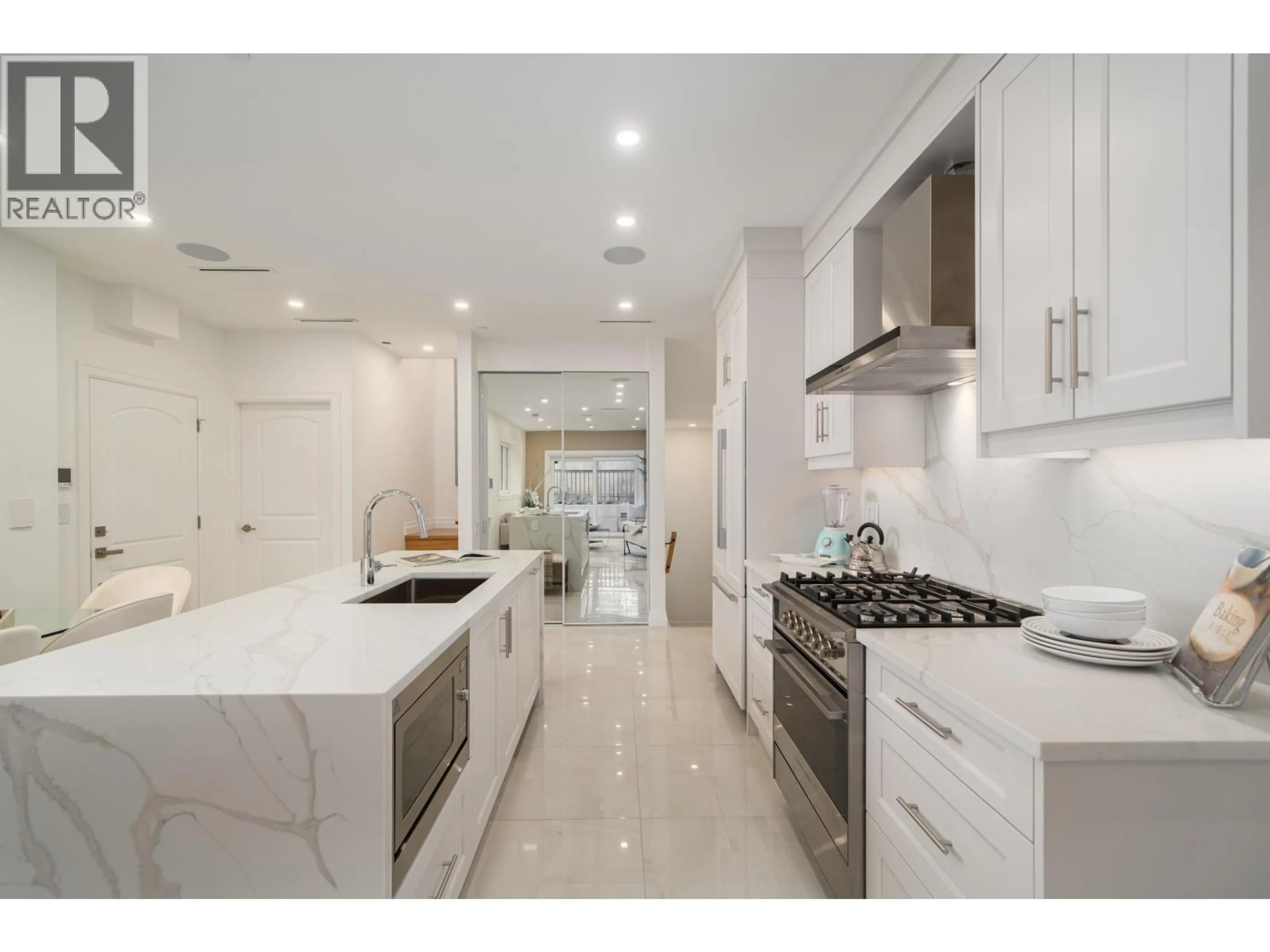 Contemporary kitchen, ceramic/tile floor for 2523 8TH AVENUE, Vancouver British Columbia V6K2B3