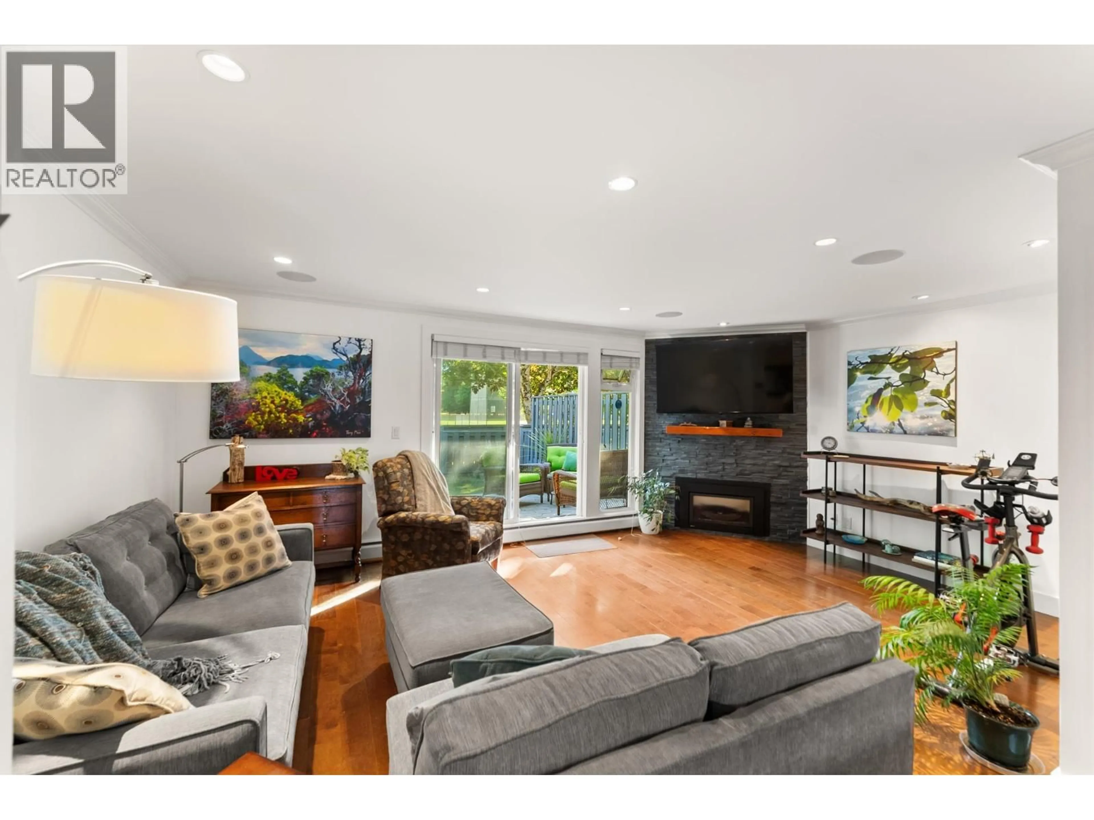 Living room with furniture, wood/laminate floor for 13 - 4460 GARRY STREET, Richmond British Columbia V7E2V2