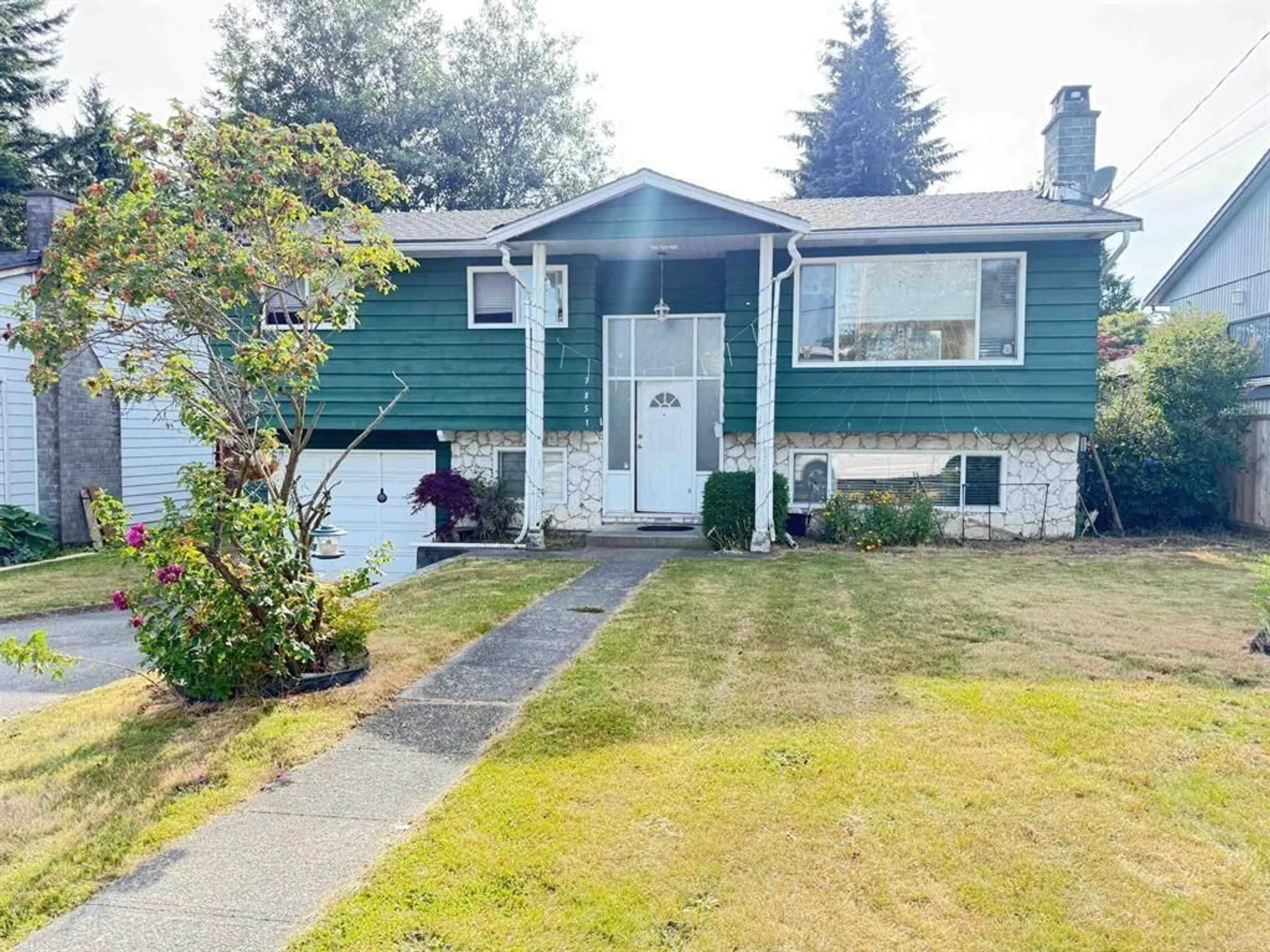 Home with vinyl exterior material, street for 7851 114A, Delta British Columbia V4C5L8