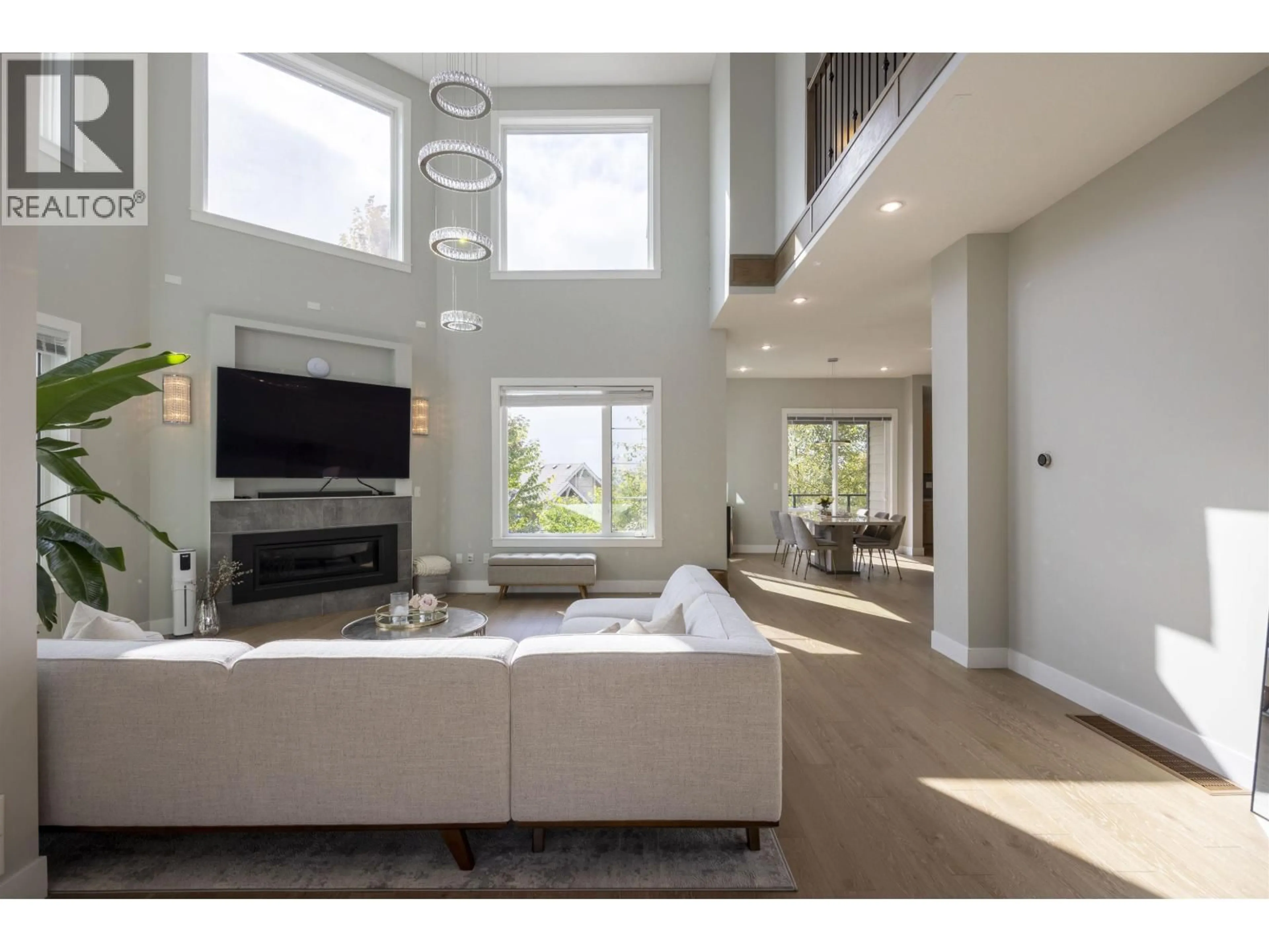 Living room with furniture, unknown for 3556 ARCHWORTH AVENUE, Coquitlam British Columbia V3E0L6
