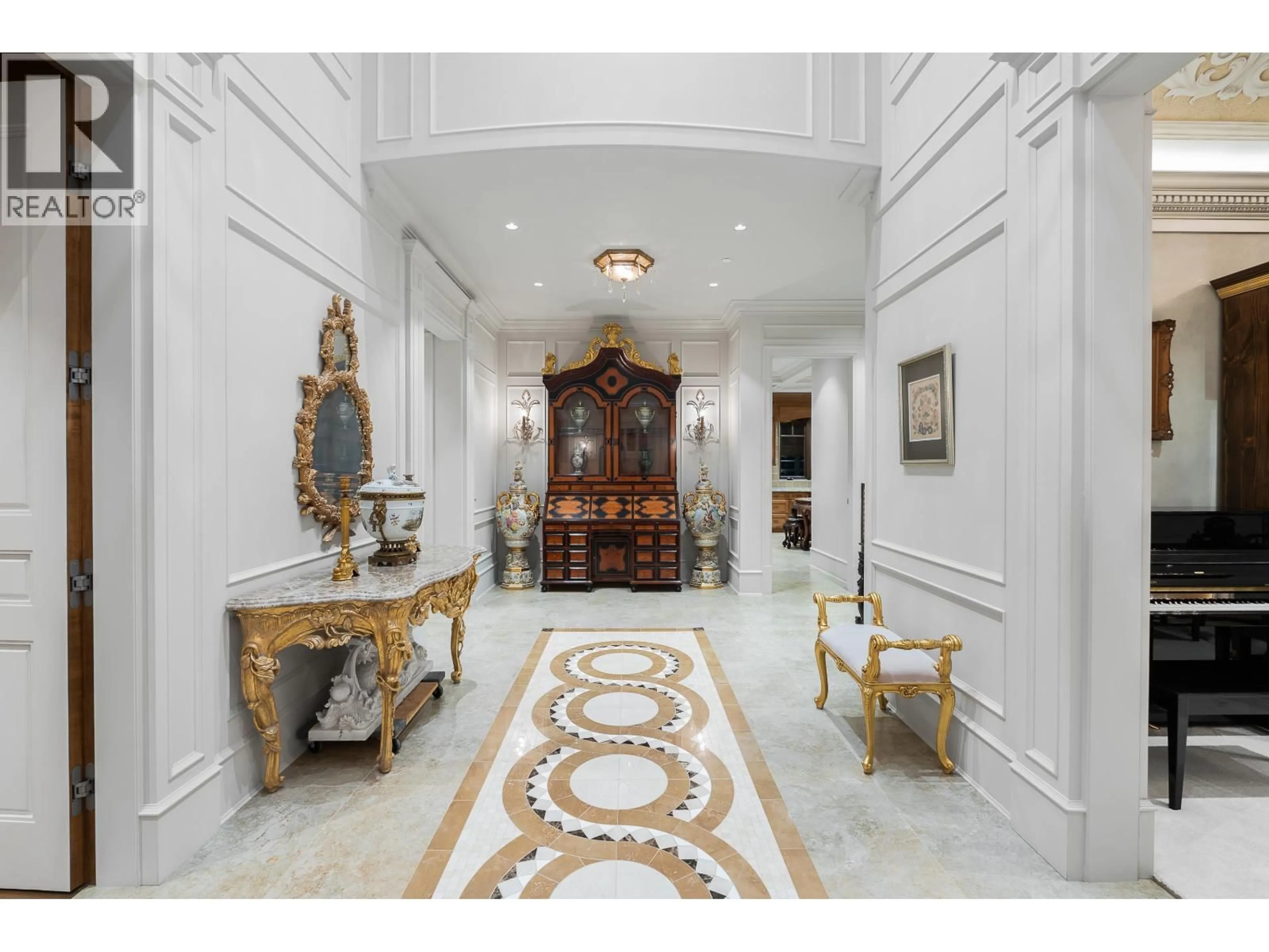 Indoor foyer for 1980 CEDAR CRESCENT, Vancouver British Columbia V6J2R6