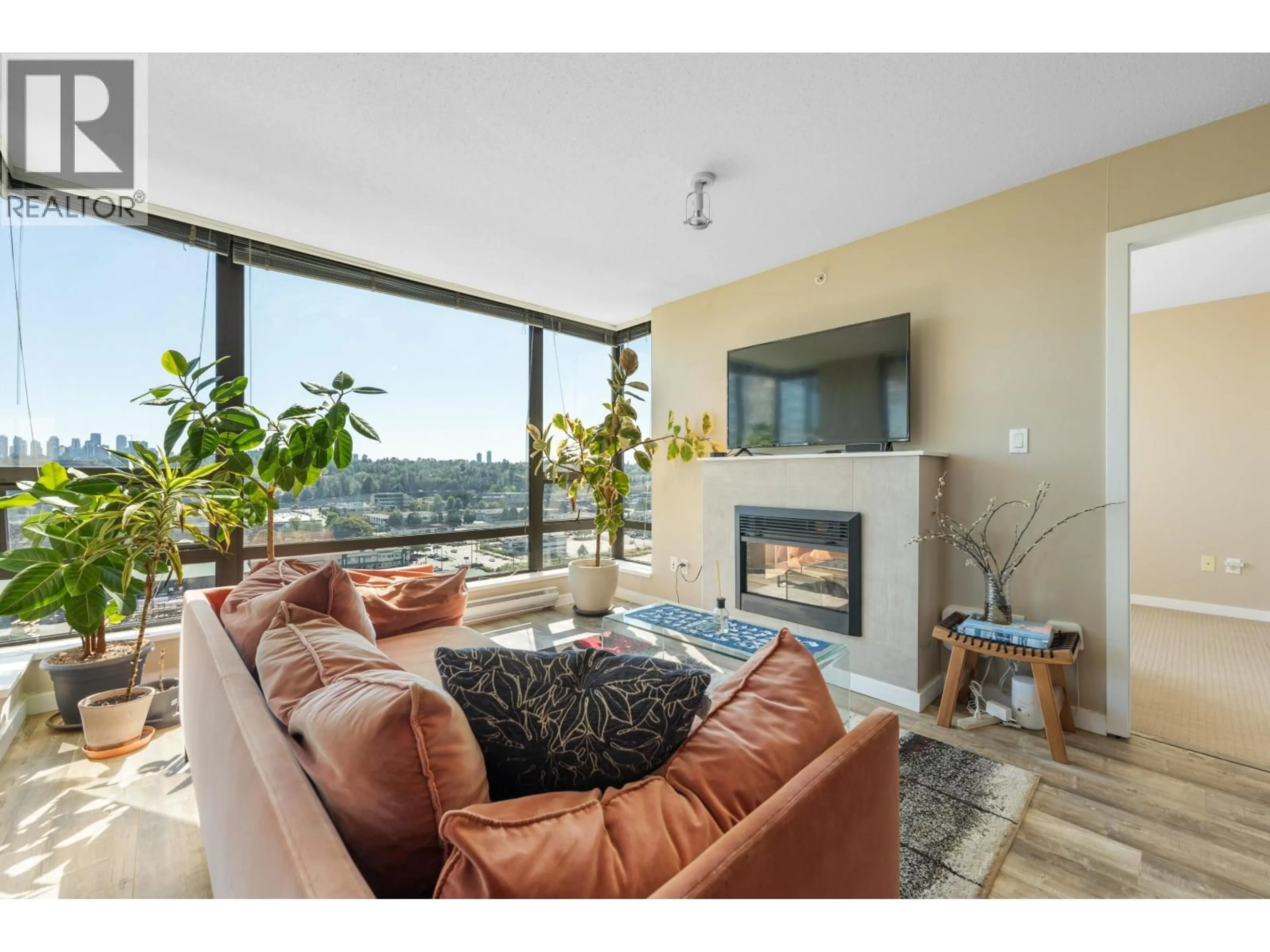 Living room with furniture, unknown for 1806 - 4178 DAWSON STREET, Burnaby British Columbia V5C0A1