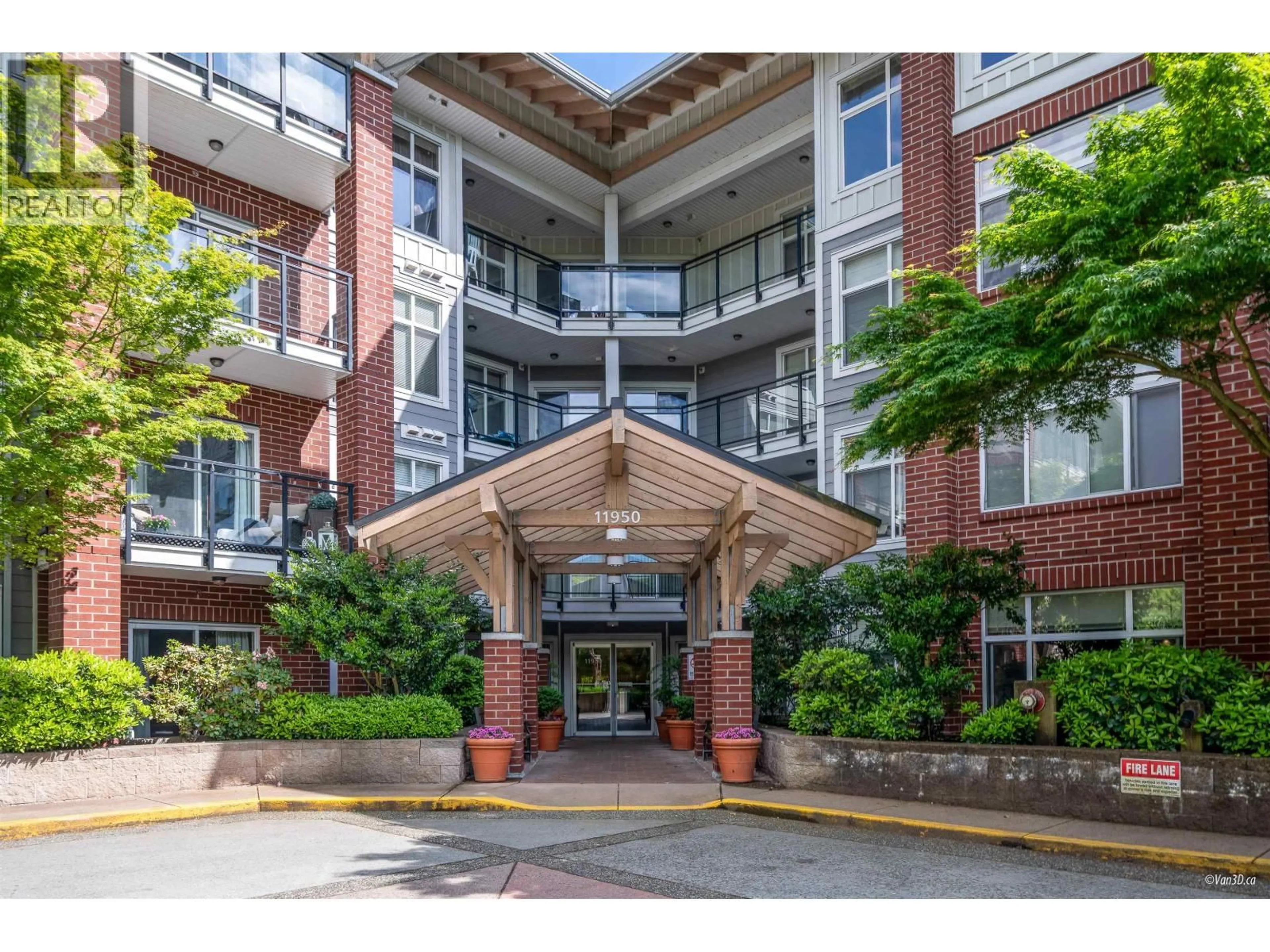 Indoor foyer for 410 - 11950 HARRIS ROAD, Pitt Meadows British Columbia V3Y0B7