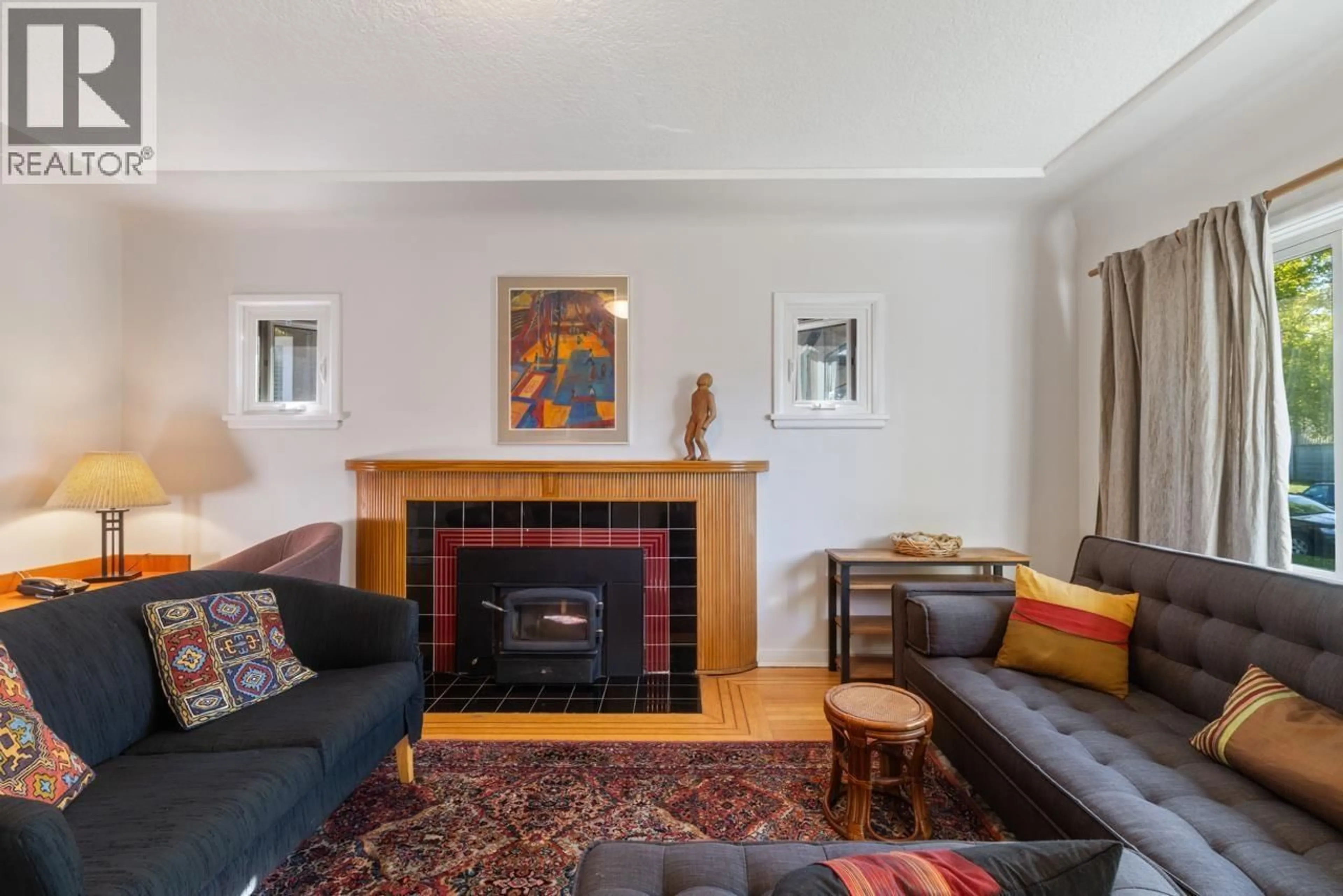 Living room with furniture, unknown for 2743 KITCHENER STREET, Vancouver British Columbia V5K3E2
