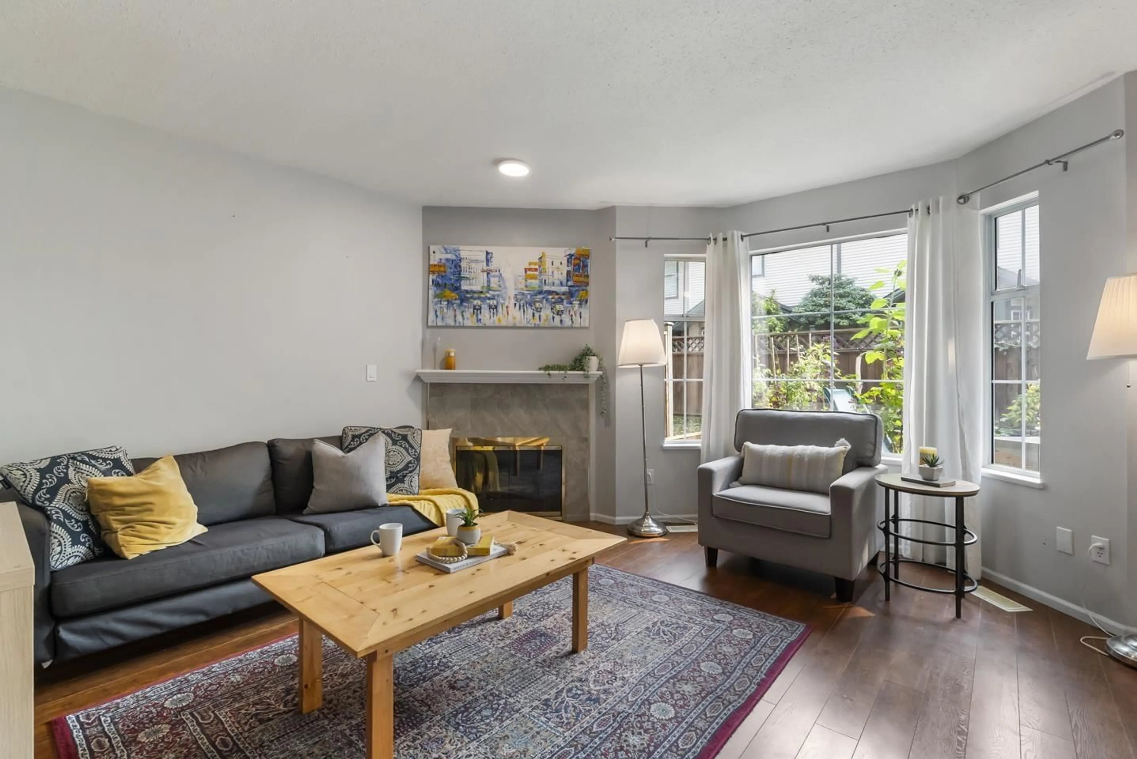 Living room with furniture, unknown for 106 - 8655 KING GEORGE, Surrey British Columbia V3W5C4