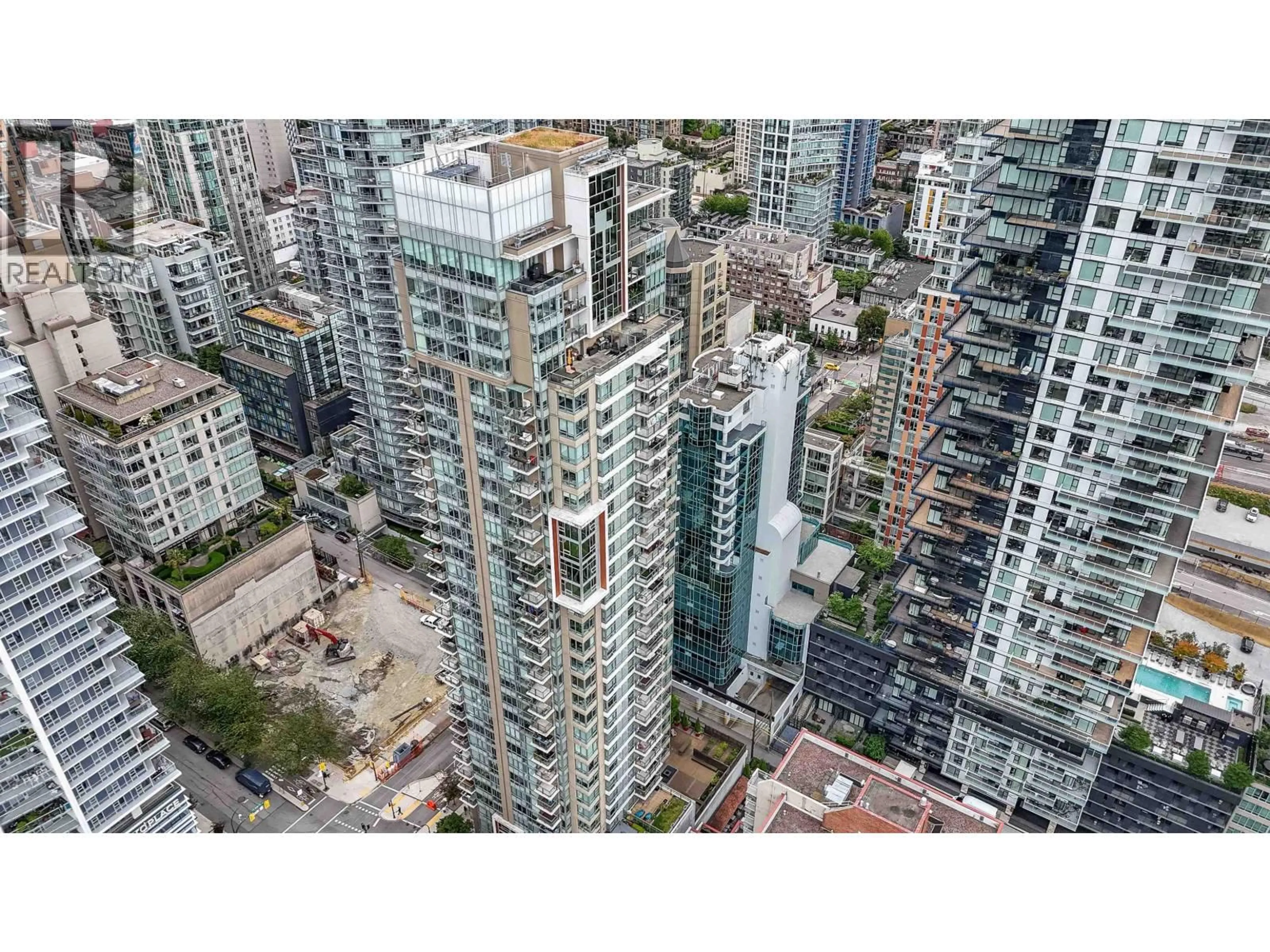 A pic from outside/outdoor area/front of a property/back of a property/a pic from drone, city buildings view from balcony for 2207 - 1308 HORNBY STREET, Vancouver British Columbia V6Z0C5