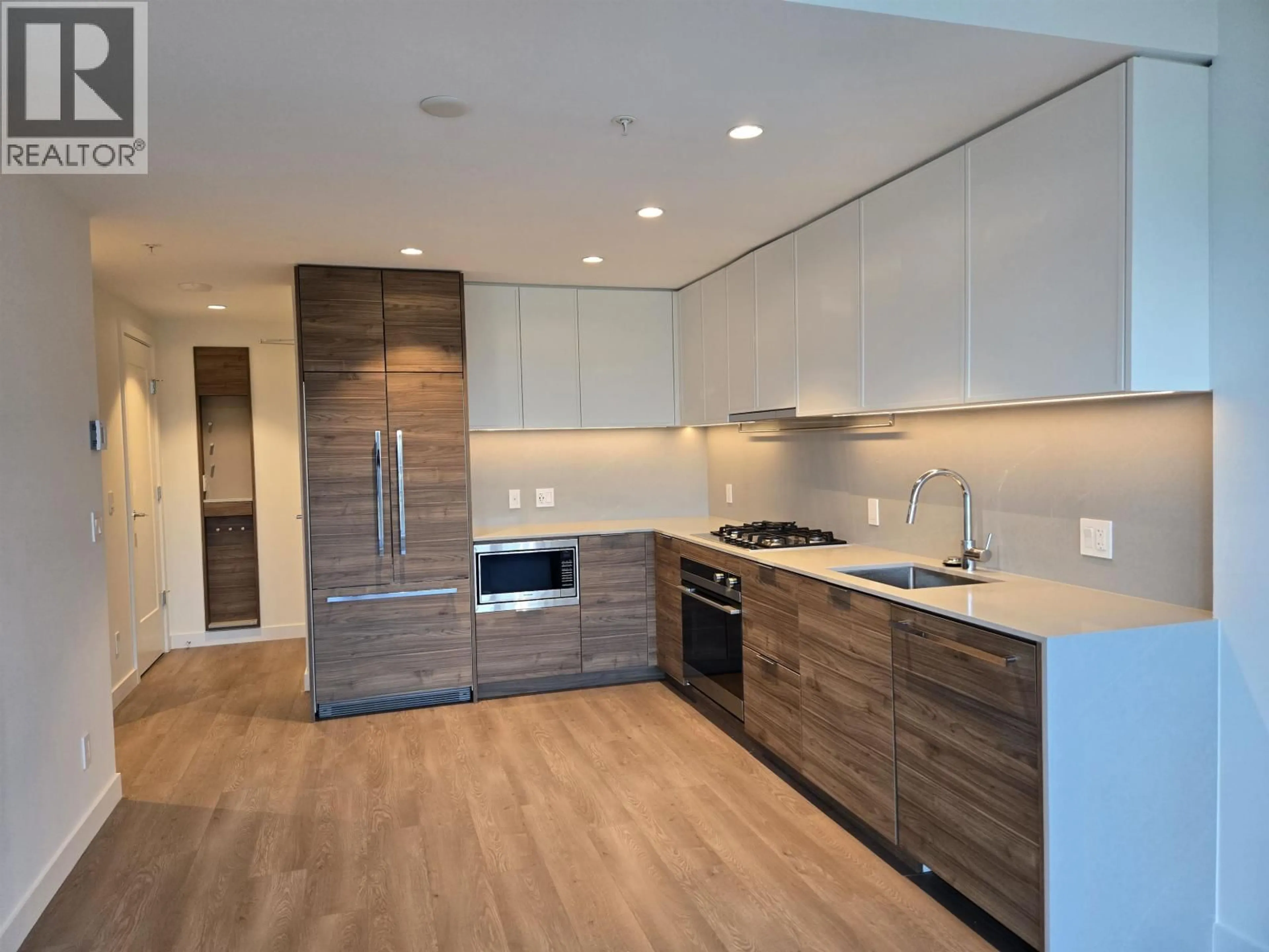 Open concept kitchen, wood/laminate floor for 1508 - 1045 AUSTIN AVENUE, Coquitlam British Columbia V3K0G9