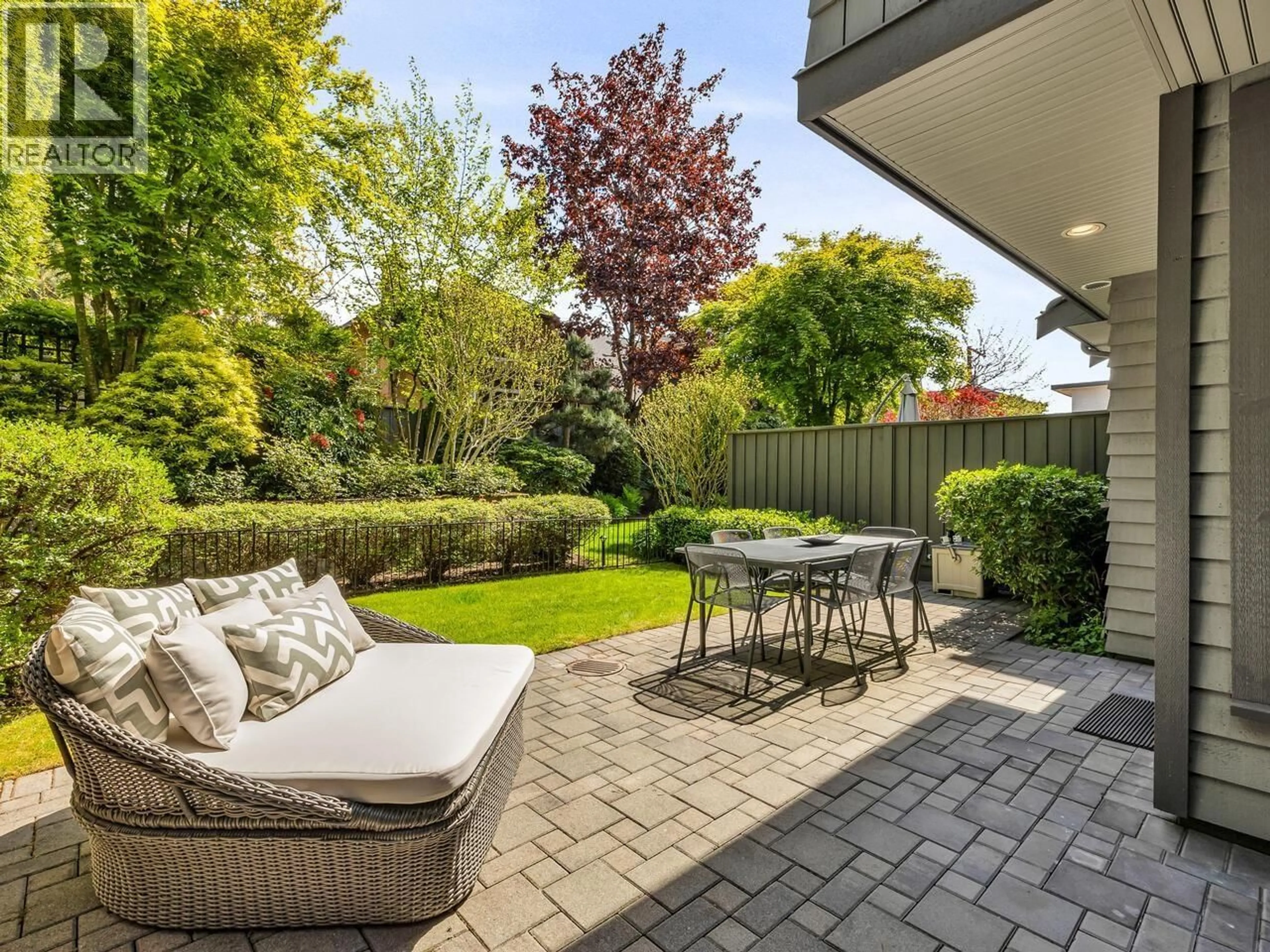 Patio, street for 1664 ST.GEORGES AVENUE, North Vancouver British Columbia V7L3J7