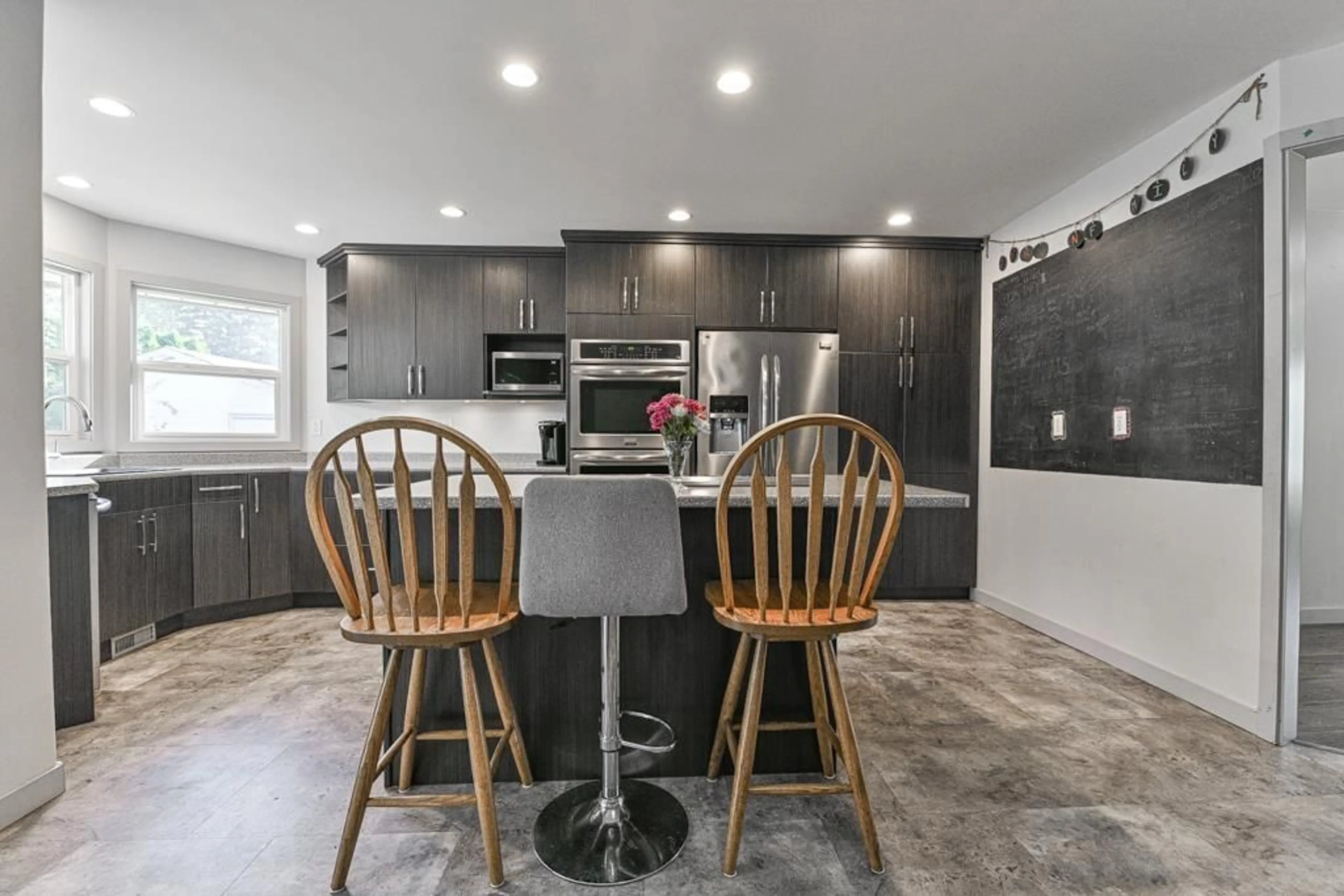 Open concept kitchen, unknown for 45435 WELLS ROAD, Chilliwack British Columbia V2R1H3