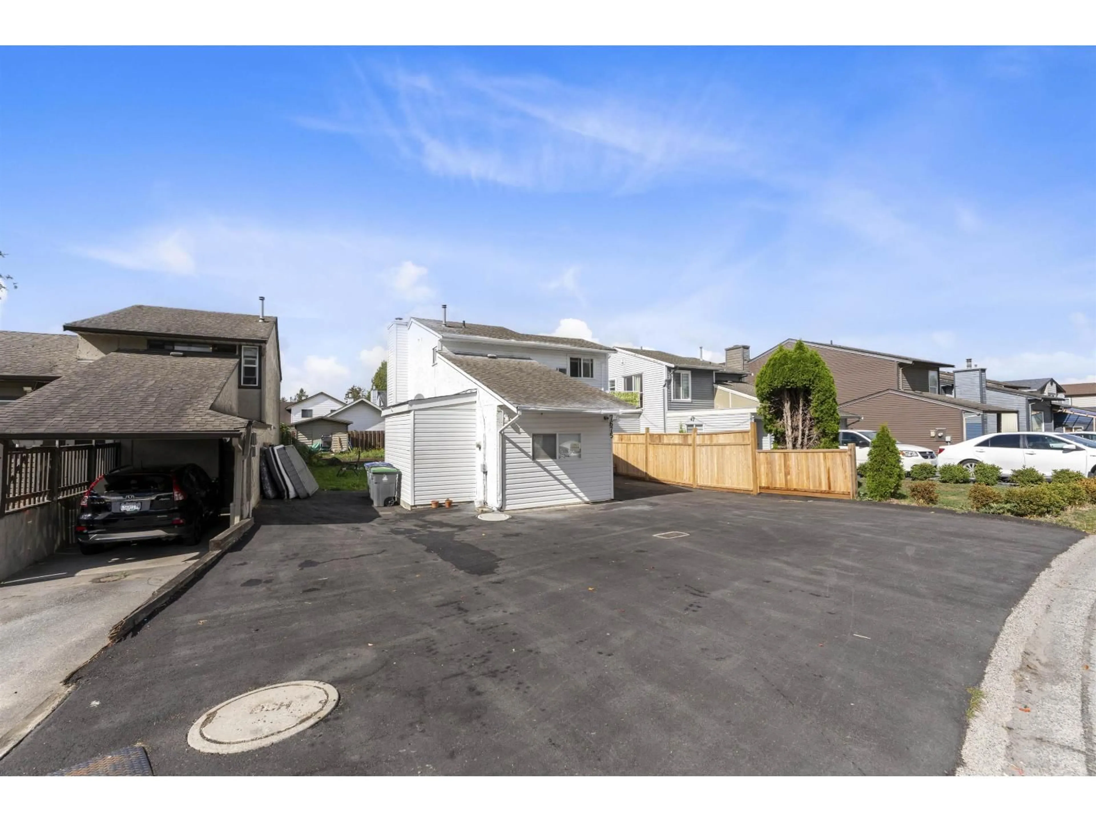 A pic from outside/outdoor area/front of a property/back of a property/a pic from drone, street for 7675 125, Surrey British Columbia V3W7W2