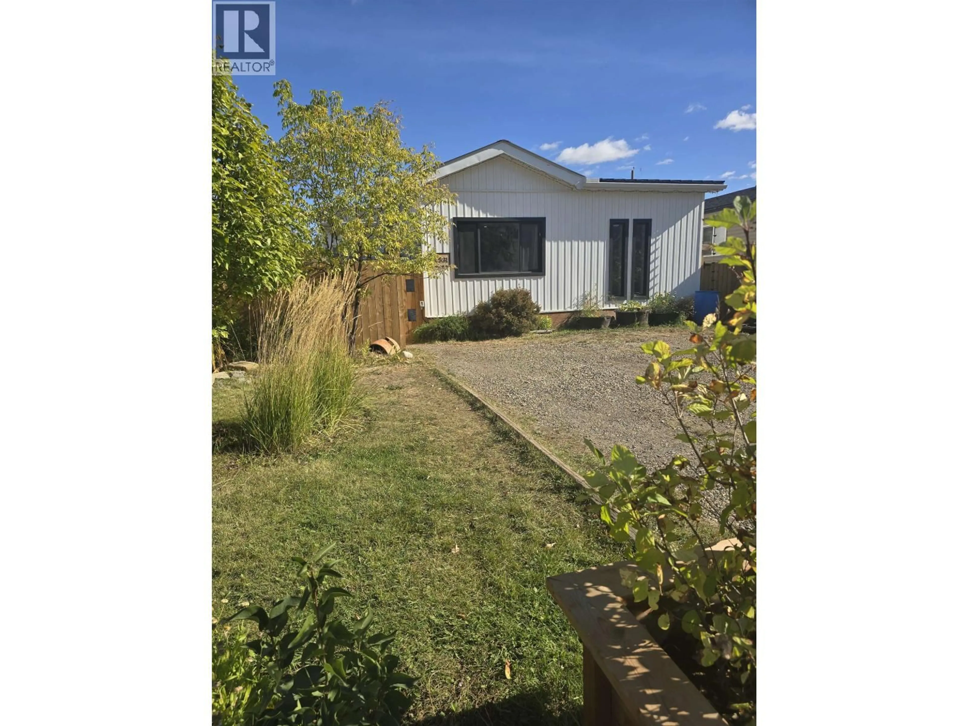 A pic from outside/outdoor area/front of a property/back of a property/a pic from drone, street for 10531 102 STREET, Taylor British Columbia V0C2K0