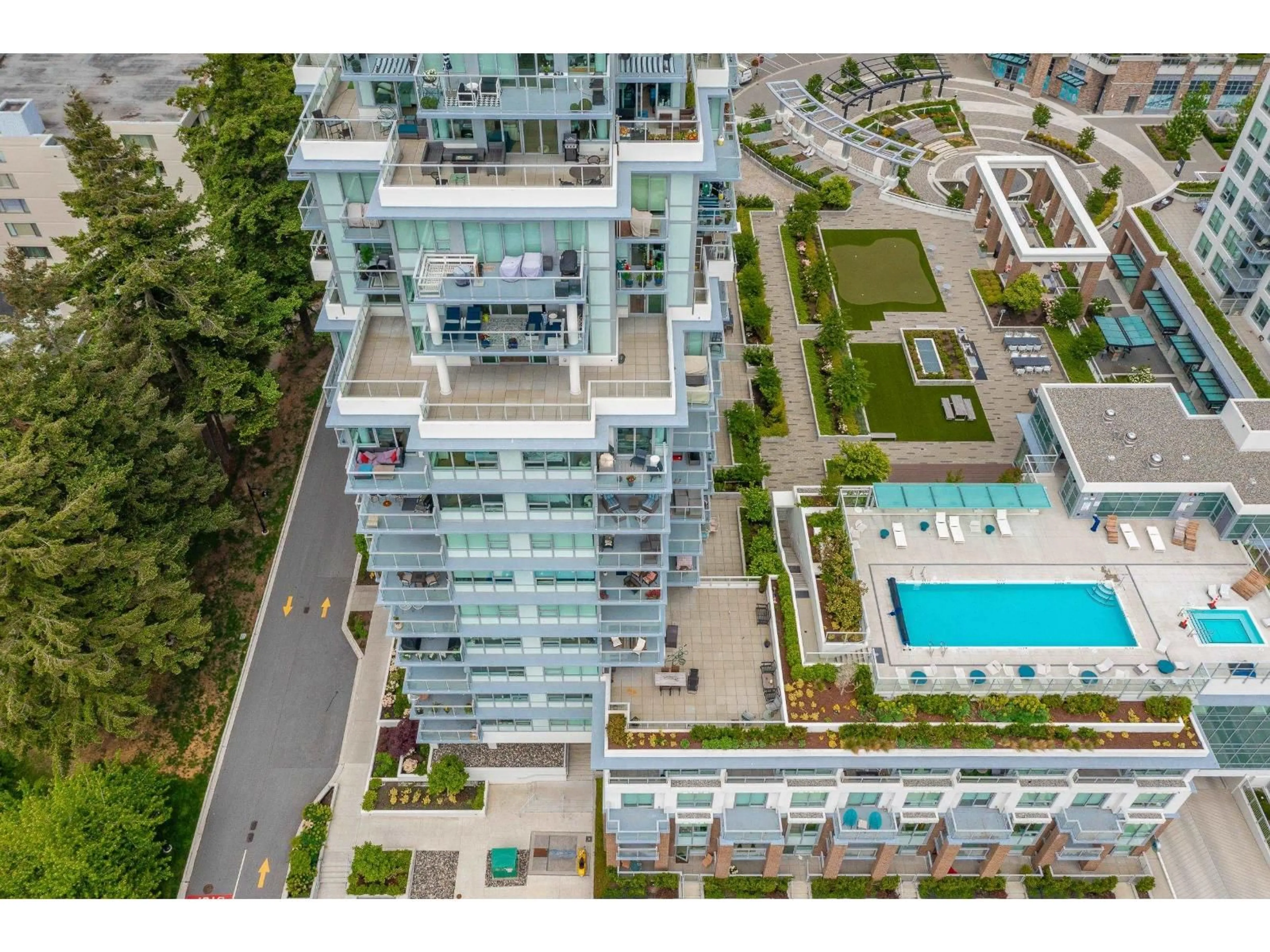 A pic from outside/outdoor area/front of a property/back of a property/a pic from drone, city buildings view from balcony for 1503 - 15165 THRIFT, White Rock British Columbia V4B0C1