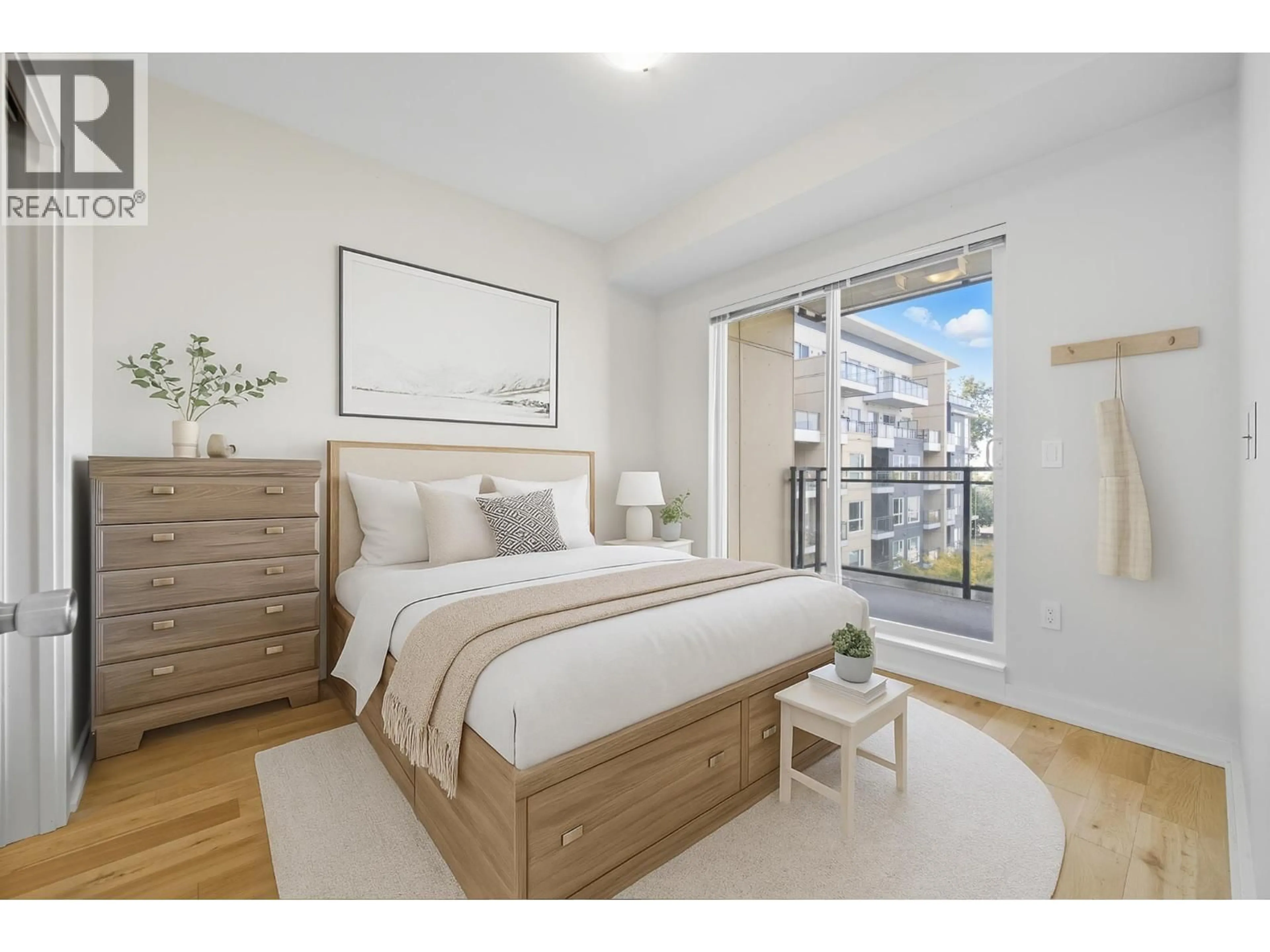 Bedroom with bed, wood/laminate floor for 538 - 5311 CEDARBRIDGE WAY, Richmond British Columbia V6X0M3