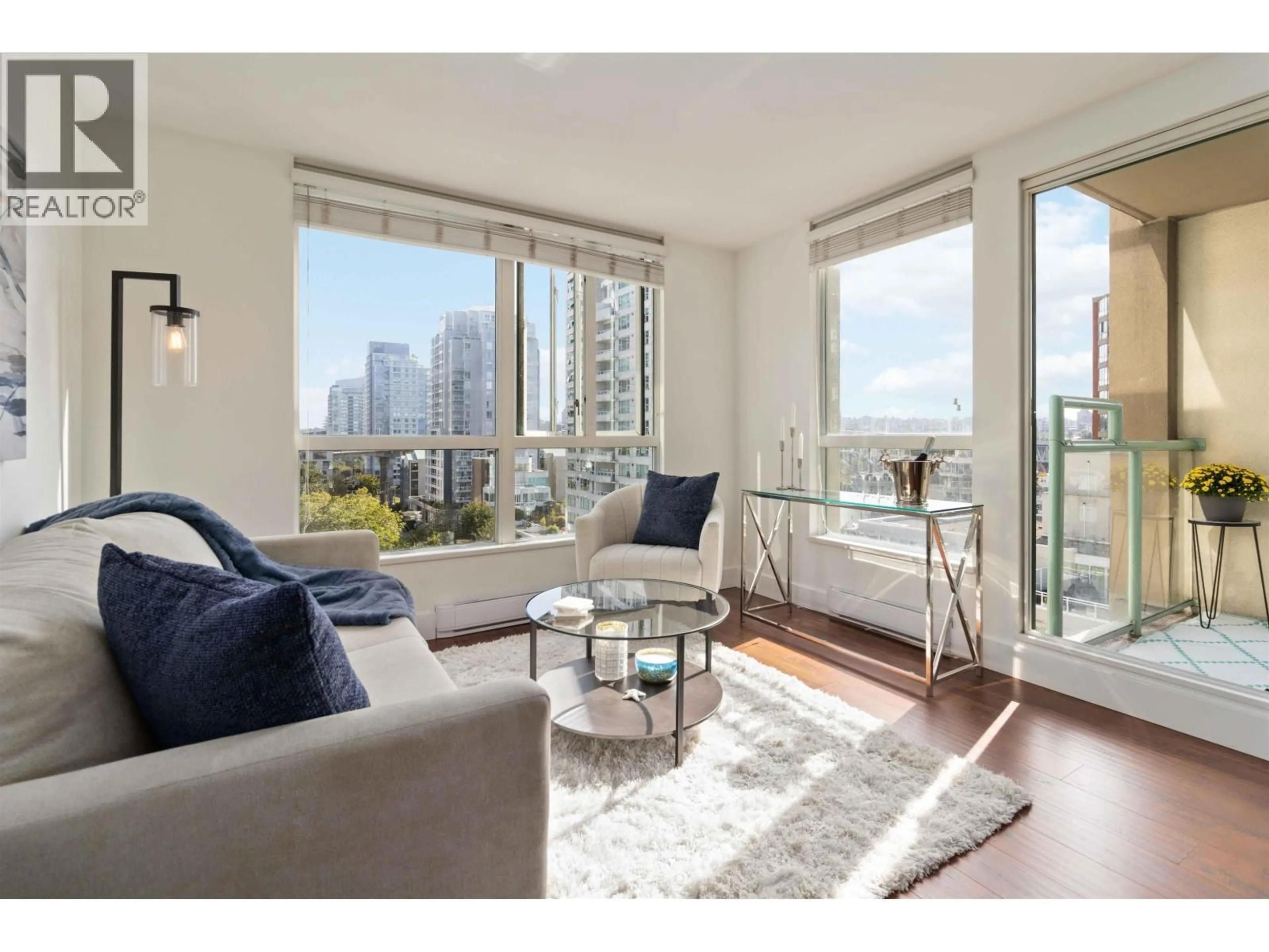 Living room with furniture, unknown for 1003 - 907 BEACH AVENUE, Vancouver British Columbia V6Z2R3
