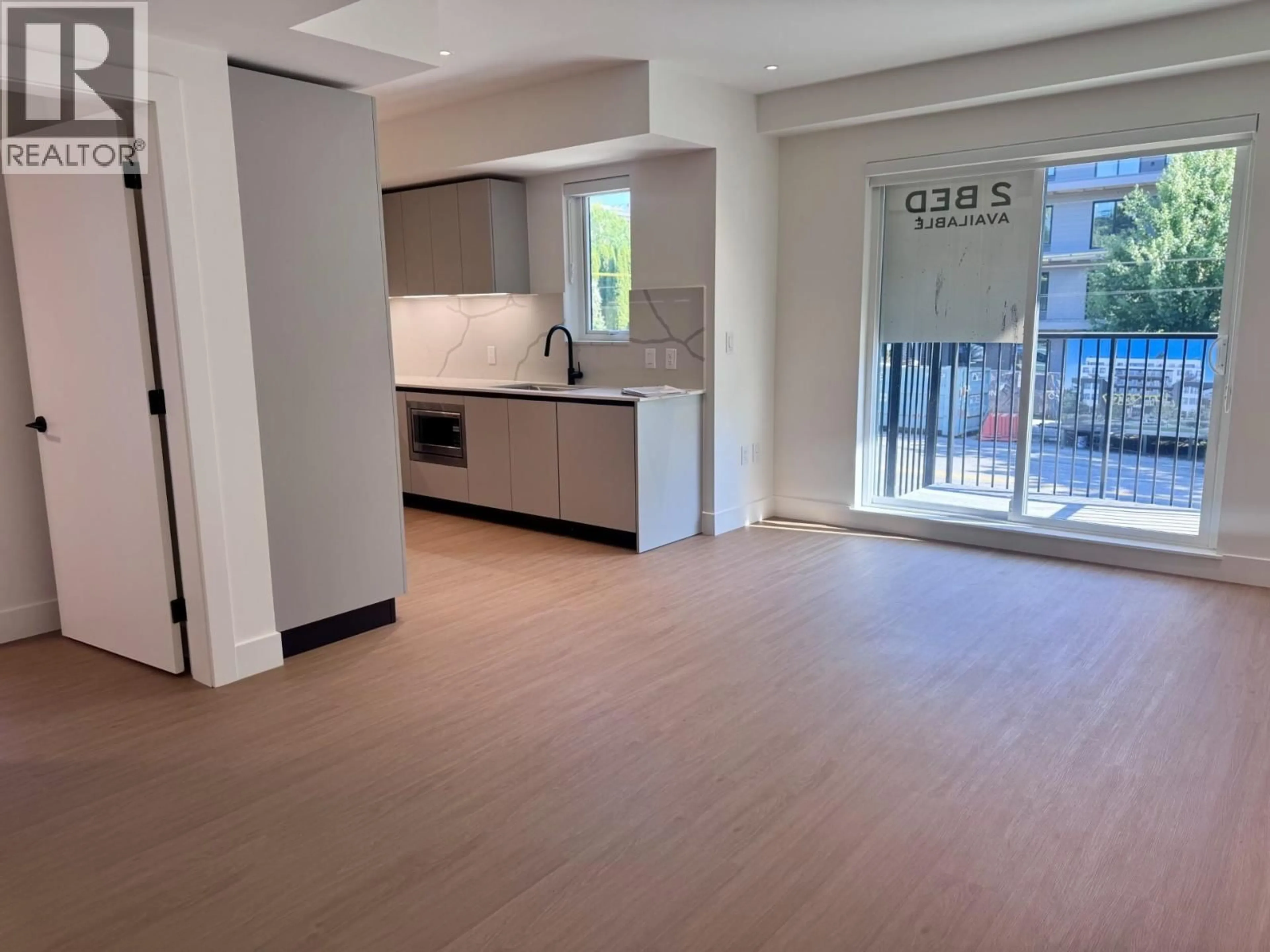 Unknown for 203 - 2235 BROADWAY, Vancouver British Columbia V5N0J5