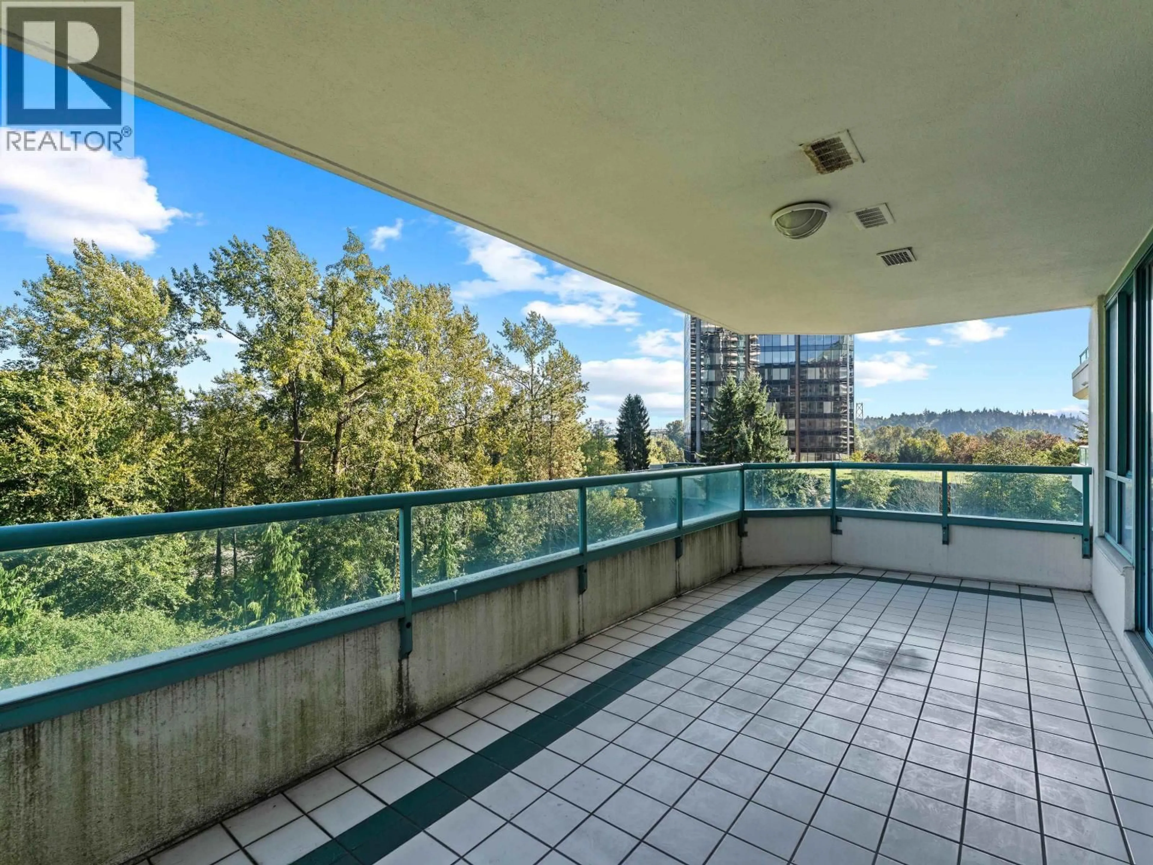 Balcony in the apartment, city buildings view from balcony for 7A - 338 TAYLOR WAY, West Vancouver British Columbia V7T2Y1