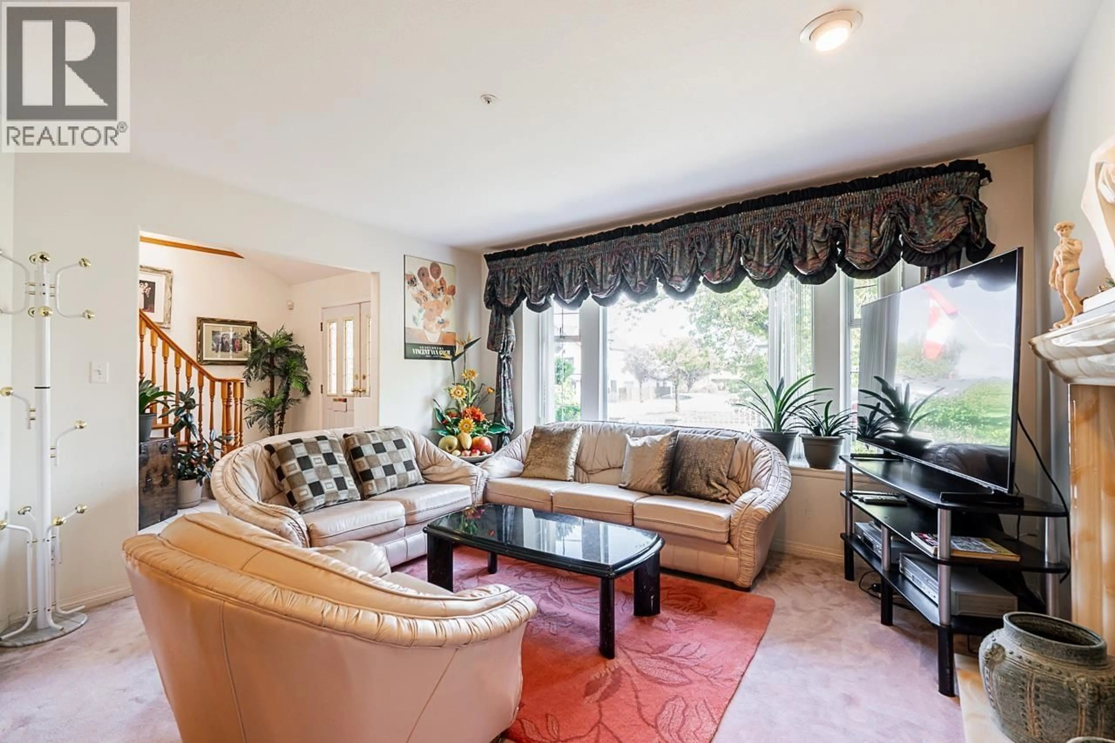 Living room with furniture, unknown for 4111 RUPERT STREET, Vancouver British Columbia V5R2H5