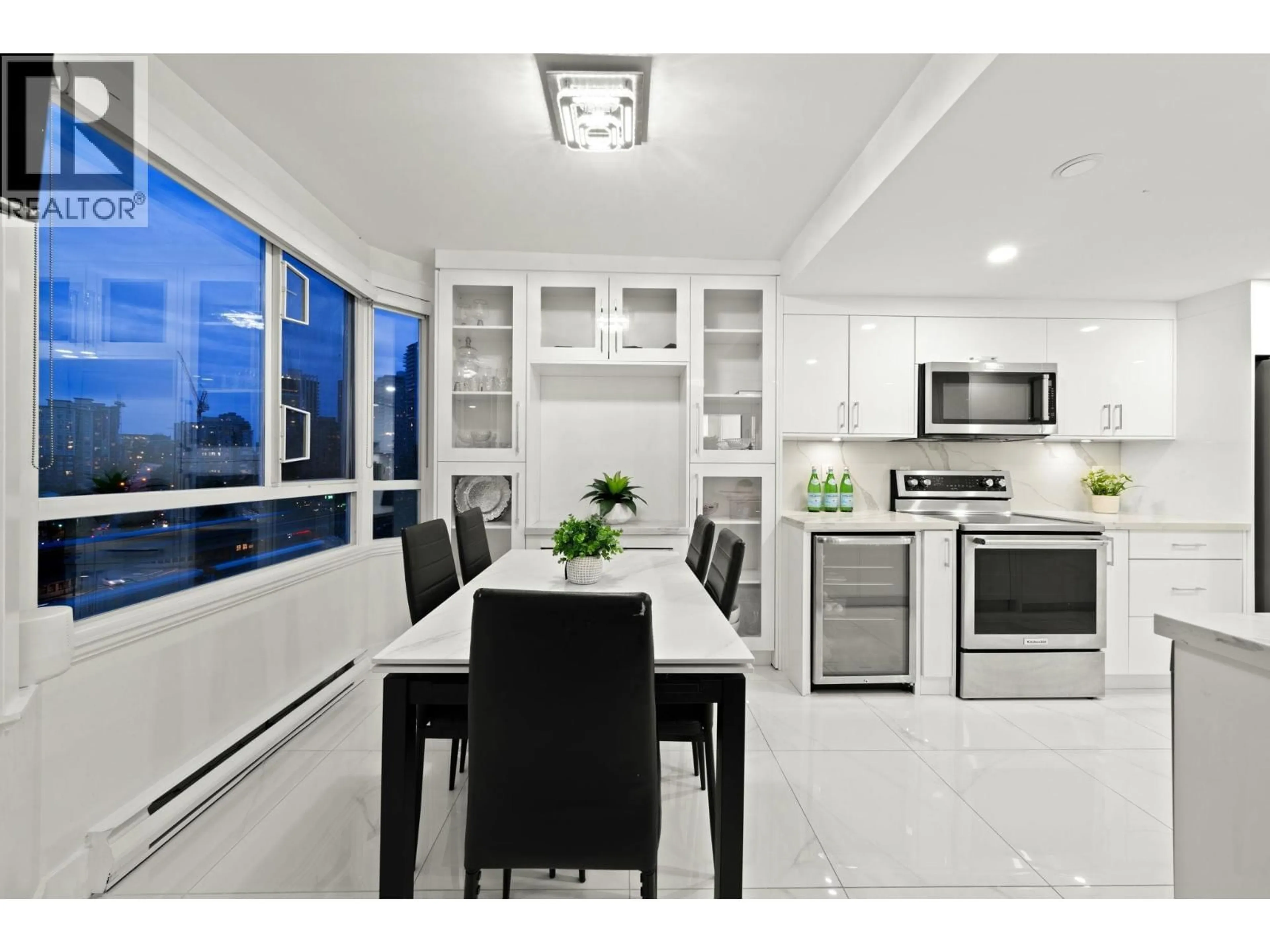 Open concept kitchen, ceramic/tile floor for 905 - 1185 QUAYSIDE DRIVE, New Westminster British Columbia V3M6T8
