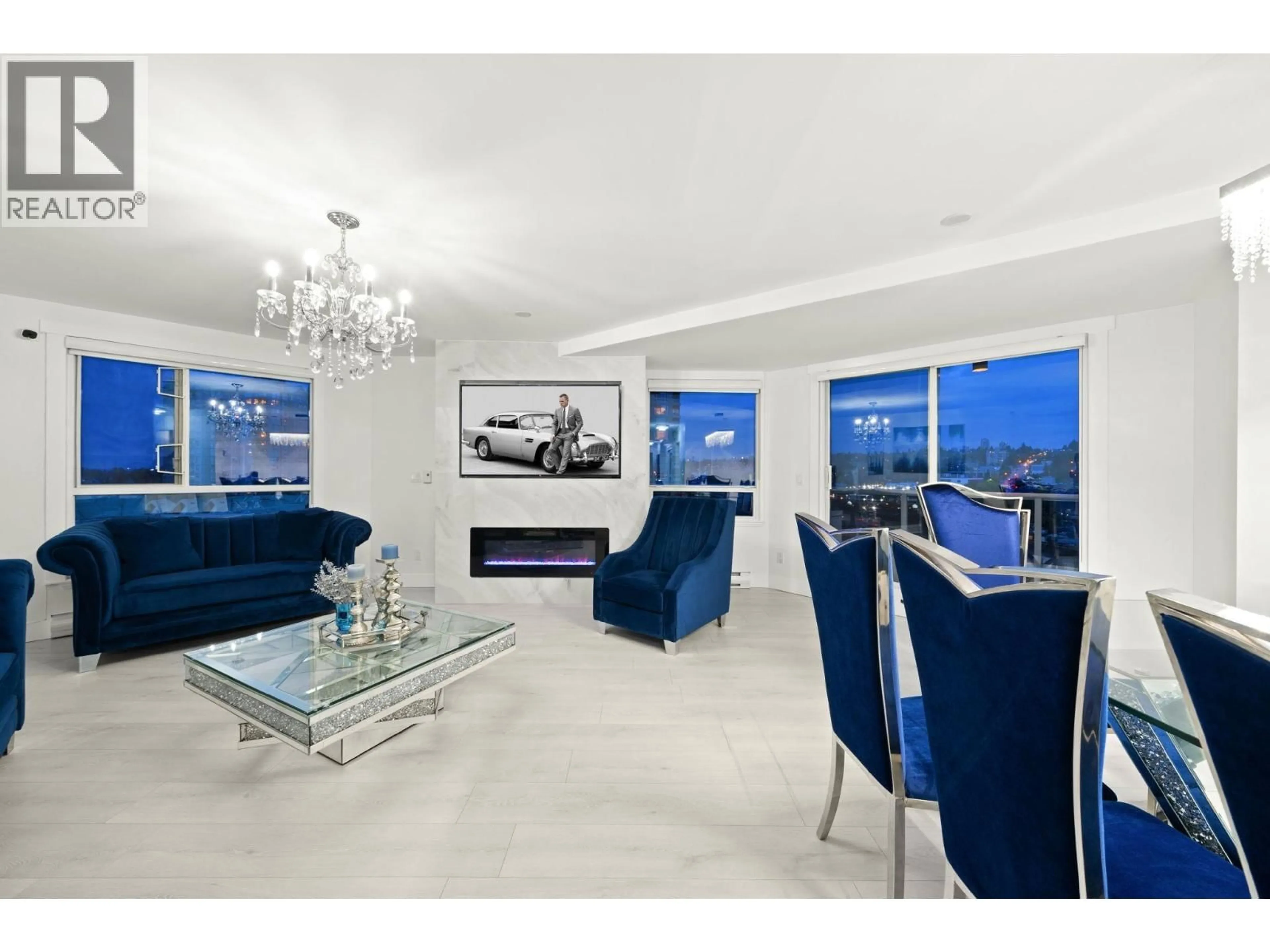 Living room with furniture, unknown for 905 - 1185 QUAYSIDE DRIVE, New Westminster British Columbia V3M6T8