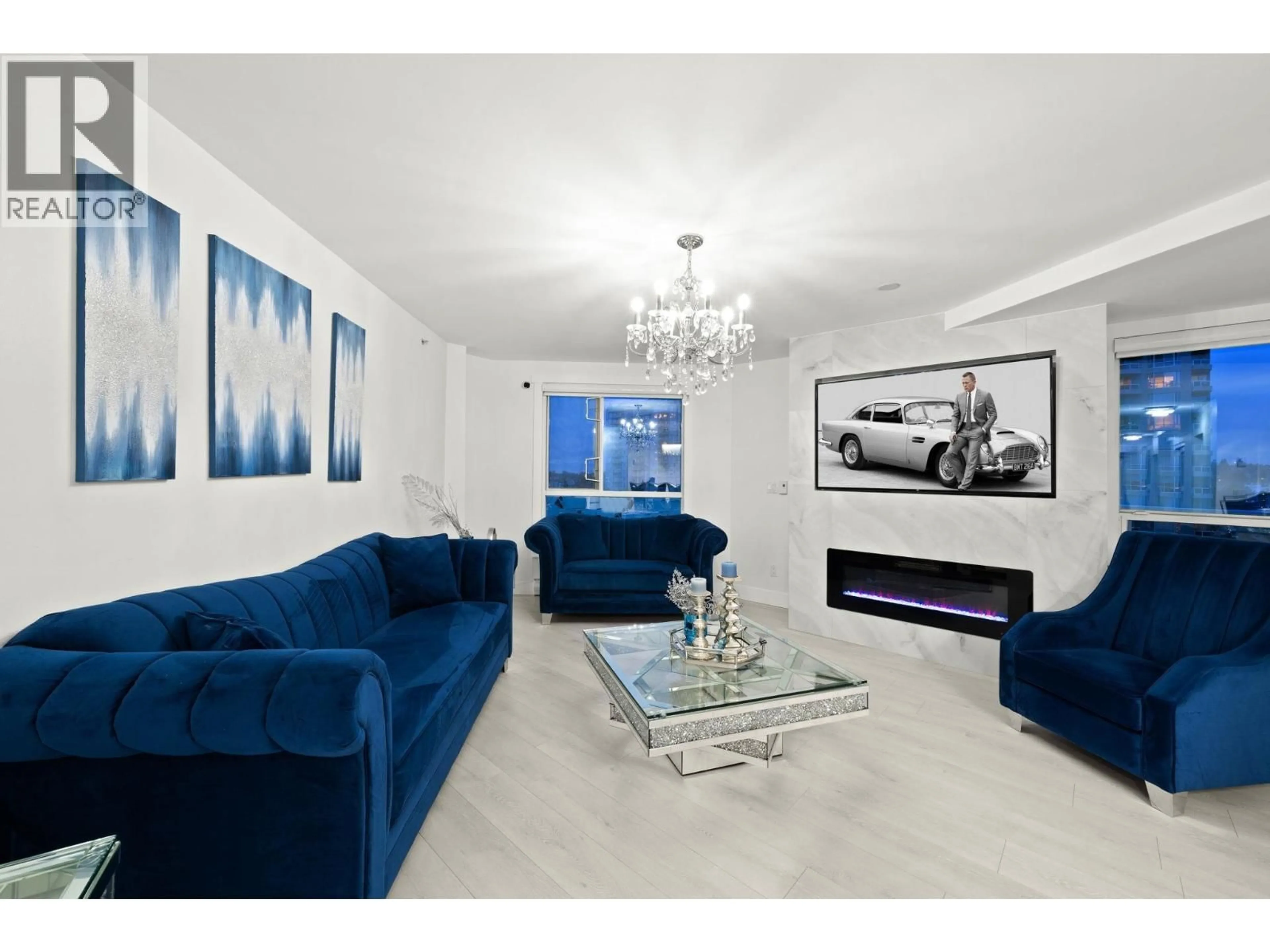 Living room with furniture, unknown for 905 - 1185 QUAYSIDE DRIVE, New Westminster British Columbia V3M6T8
