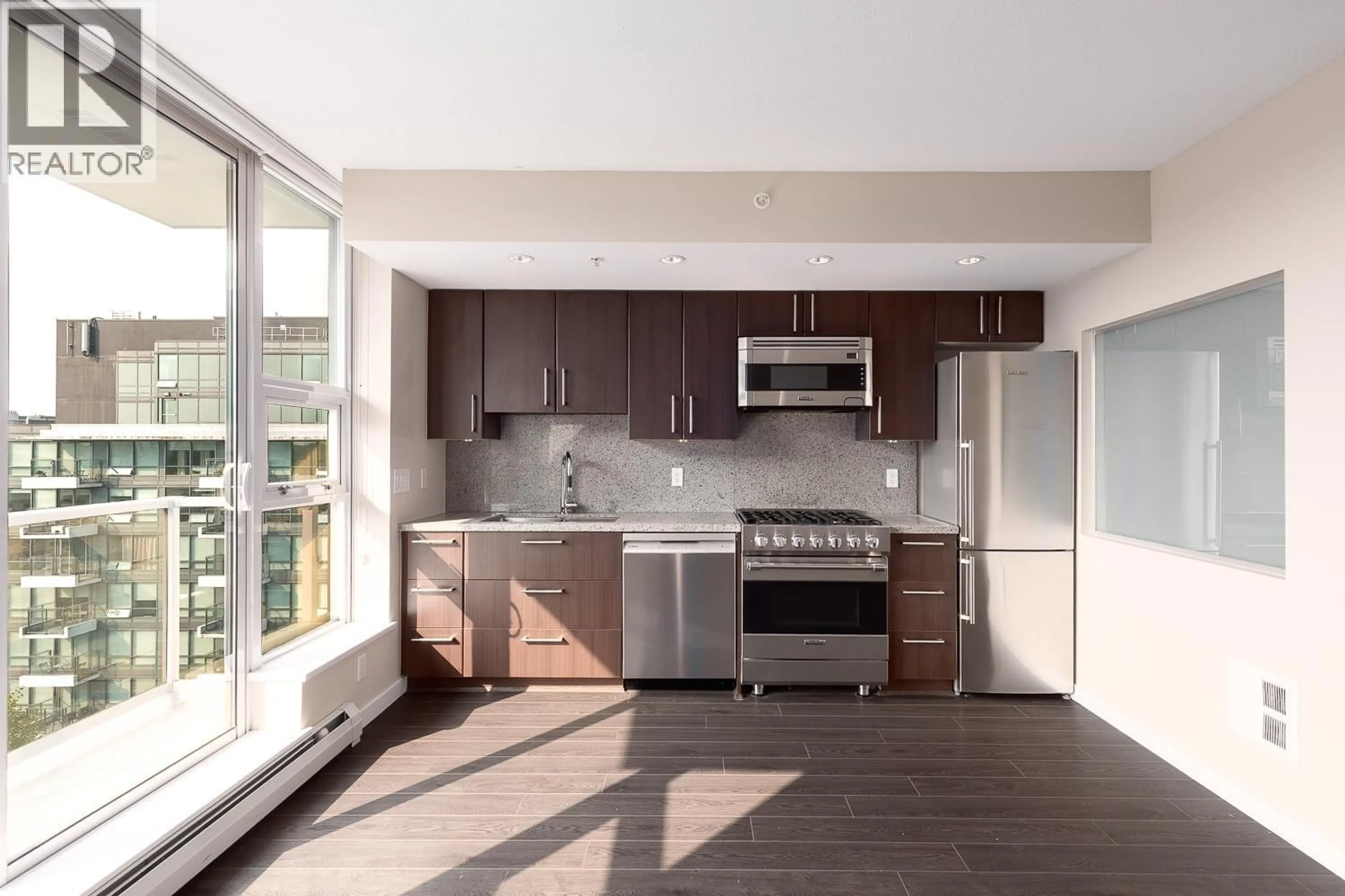 Standard kitchen, unknown for 1506 - 168 1ST AVENUE, Vancouver British Columbia V5Y0H6