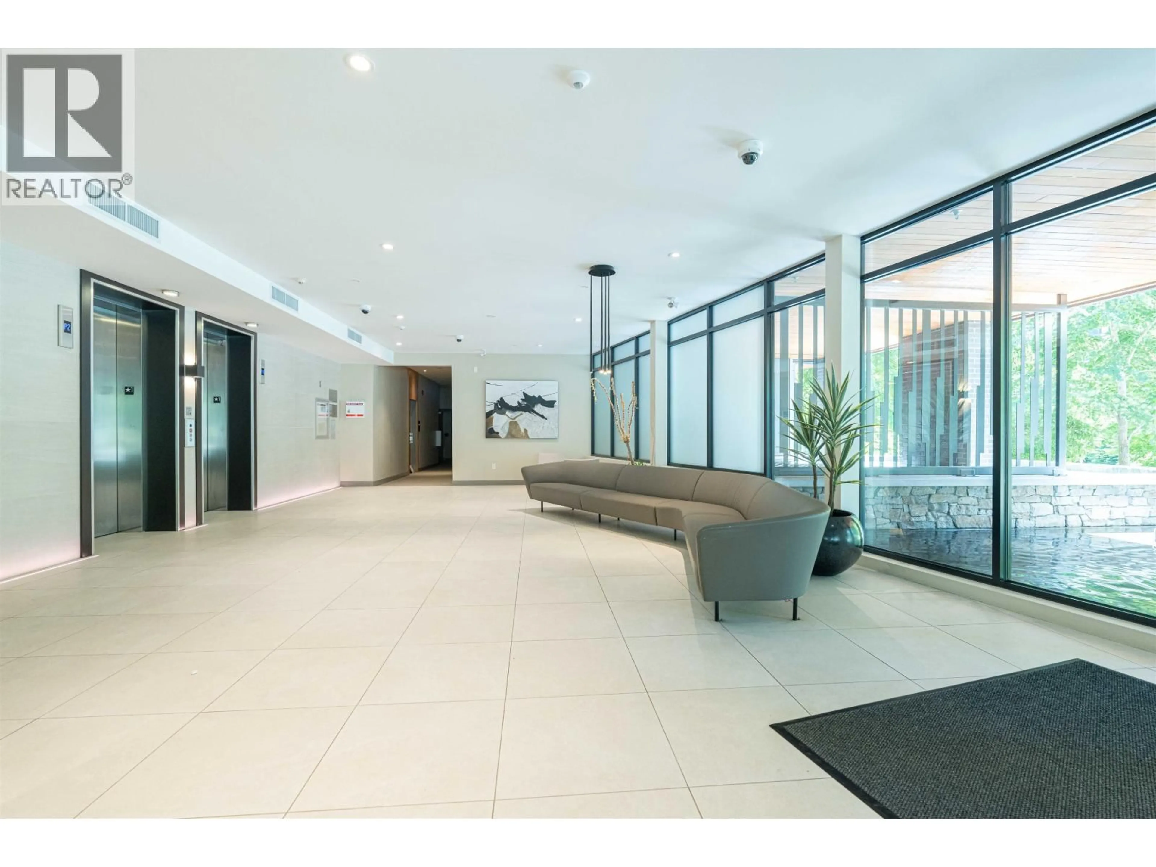 Indoor foyer for 303 - 3581 ROSS DRIVE, Vancouver British Columbia V6S0K5