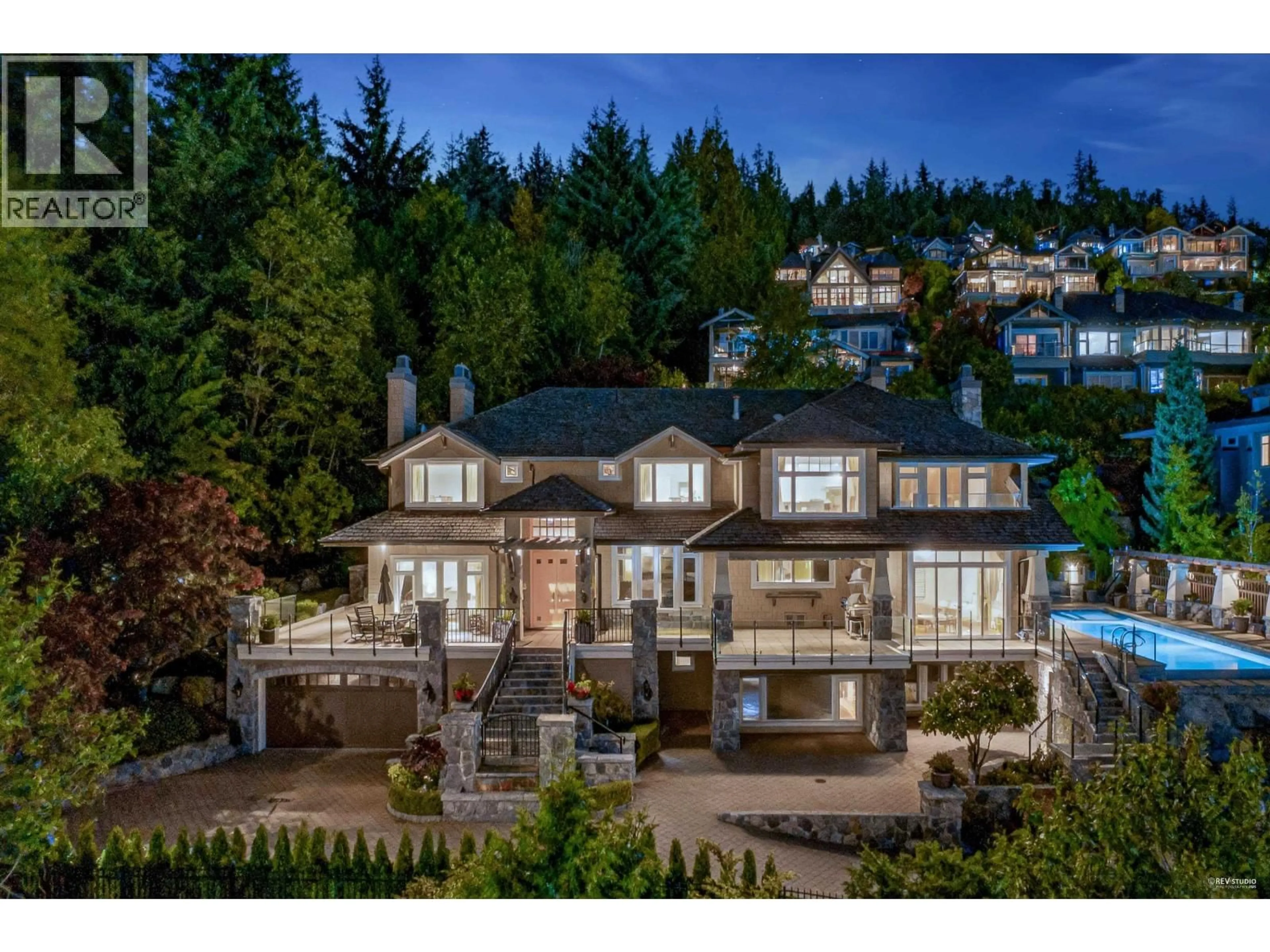 A pic from outside/outdoor area/front of a property/back of a property/a pic from drone, mountain view for 2495 HUDSON COURT, West Vancouver British Columbia V7S3J2