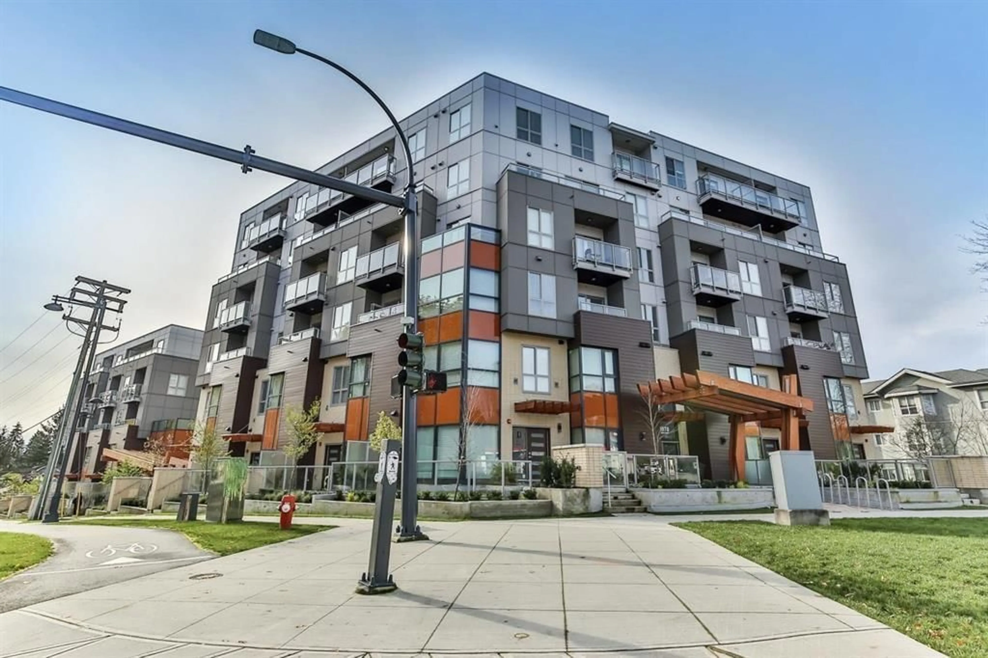 Patio, street for B108 - 9689 140, Surrey British Columbia V3T0P3