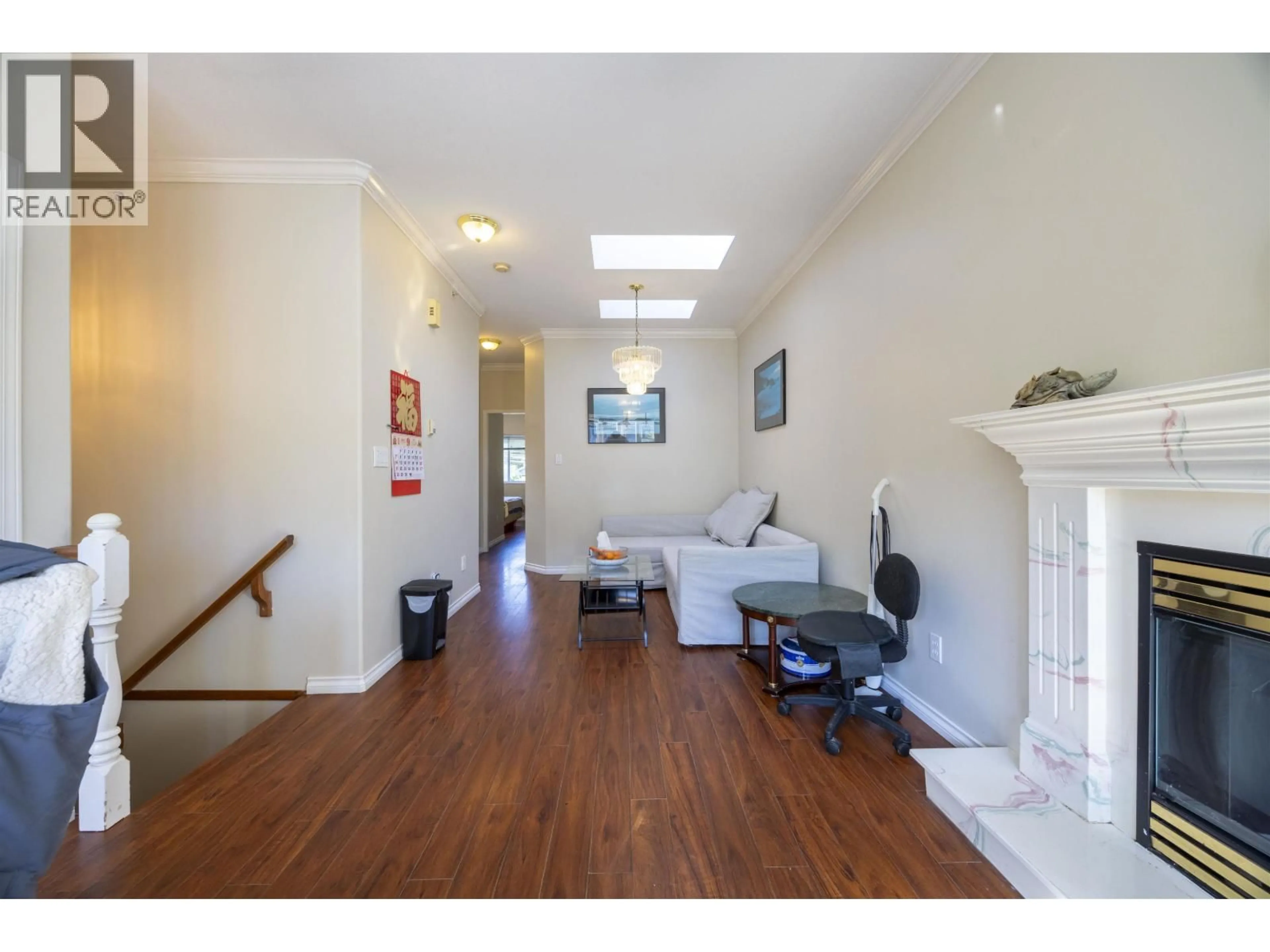 Unknown for 739 E 20TH AVE AVENUE, Vancouver British Columbia V5V1N2