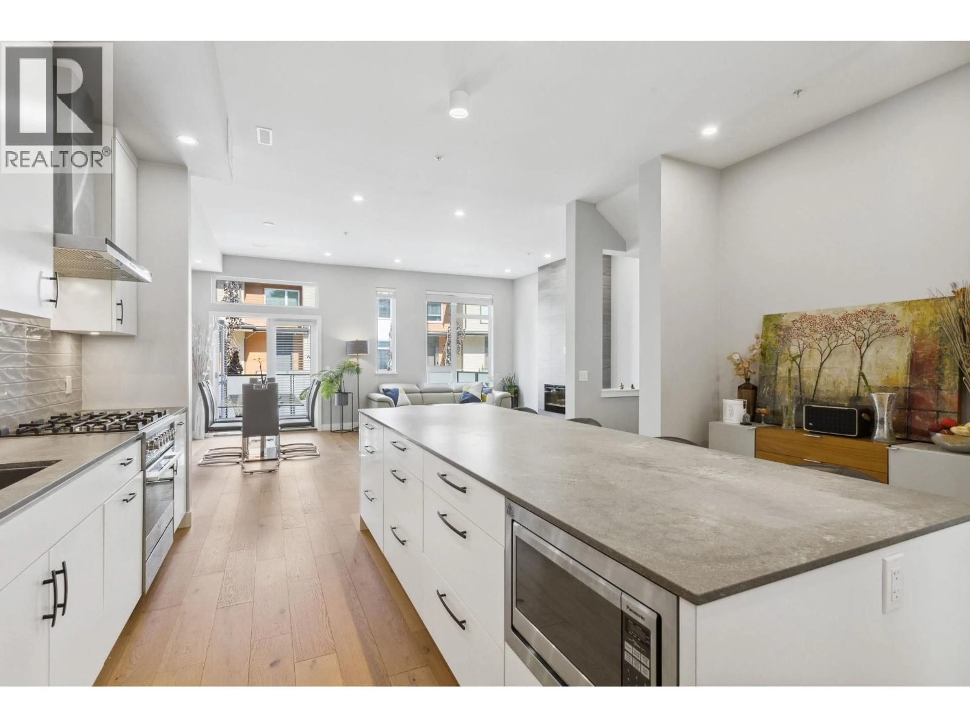 Open concept kitchen, unknown for 4684 CAPILANO ROAD, North Vancouver British Columbia V7R4K3