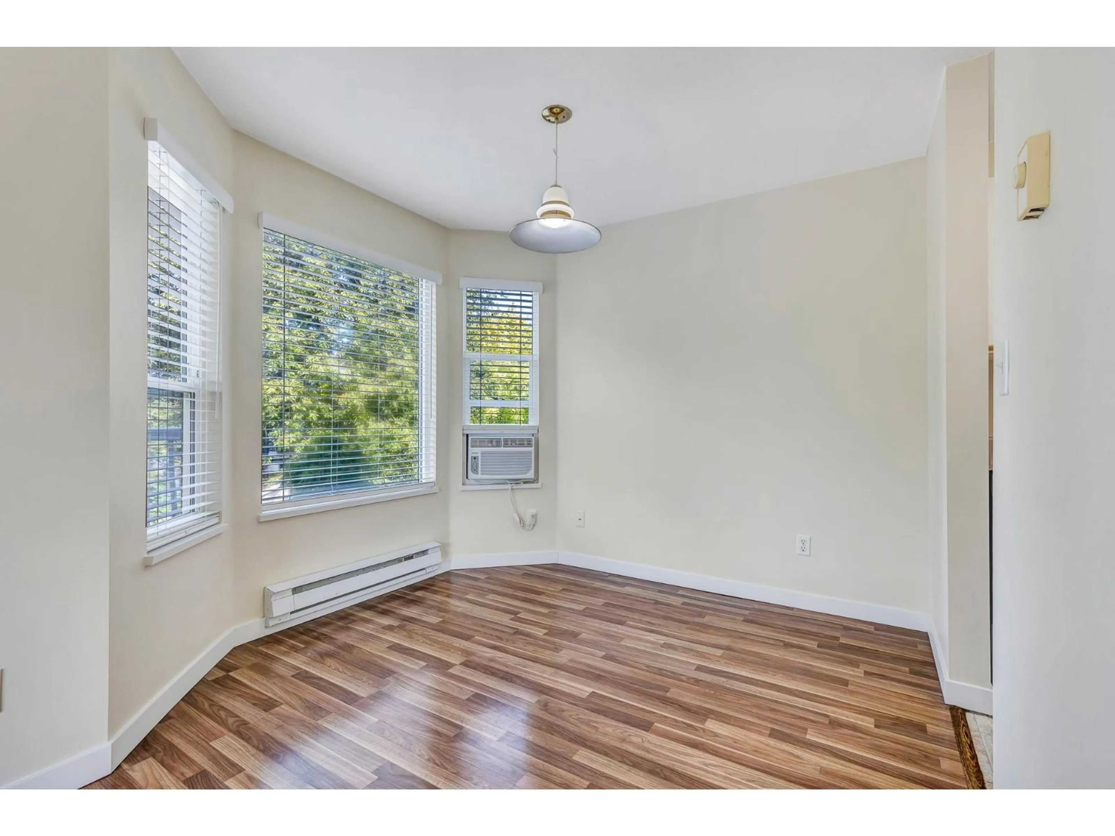 A pic of a room for 209 - 45222 WATSON ROAD, Chilliwack British Columbia V2R3J4