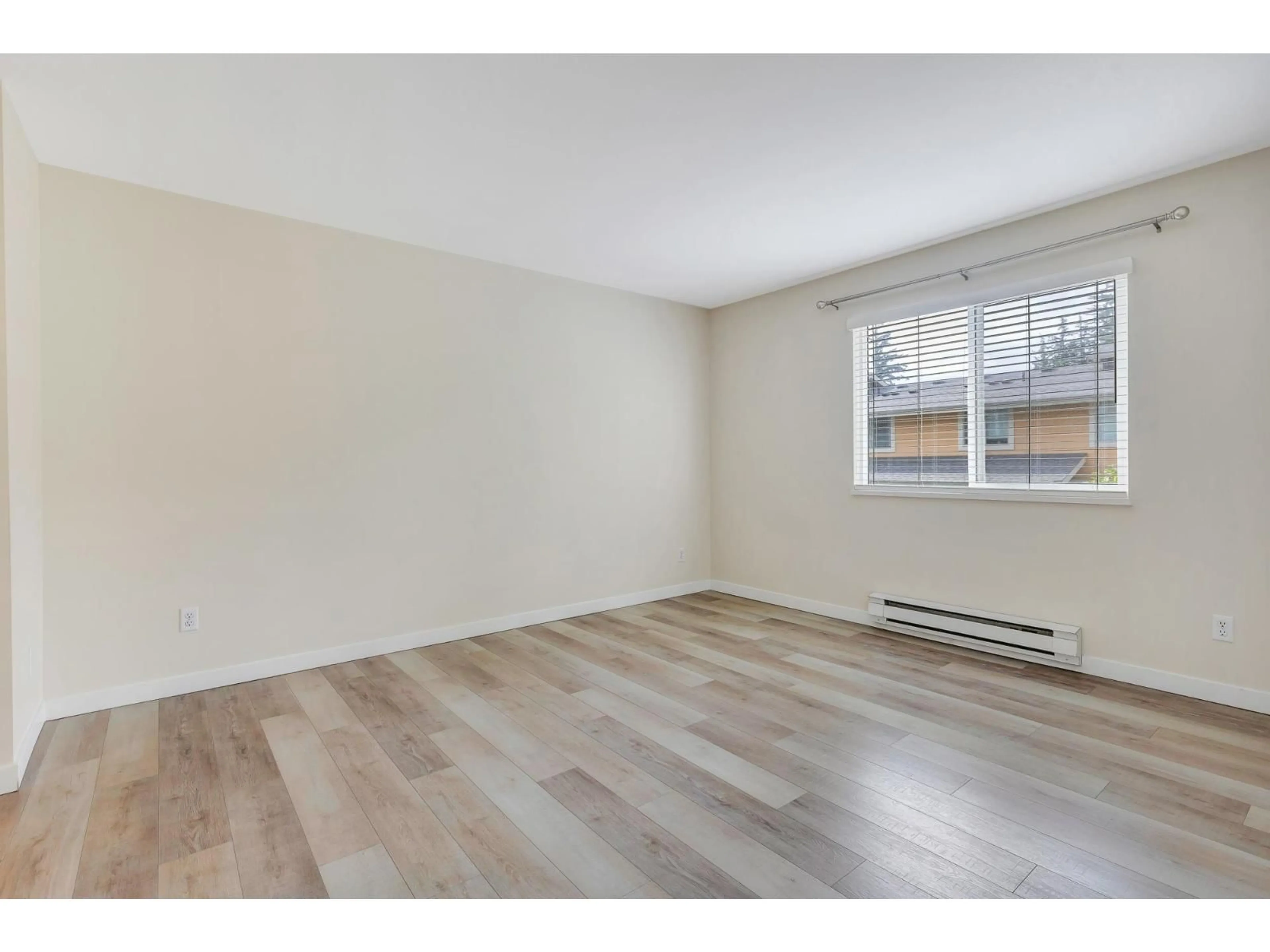 A pic of a room for 209 - 45222 WATSON ROAD, Chilliwack British Columbia V2R3J4