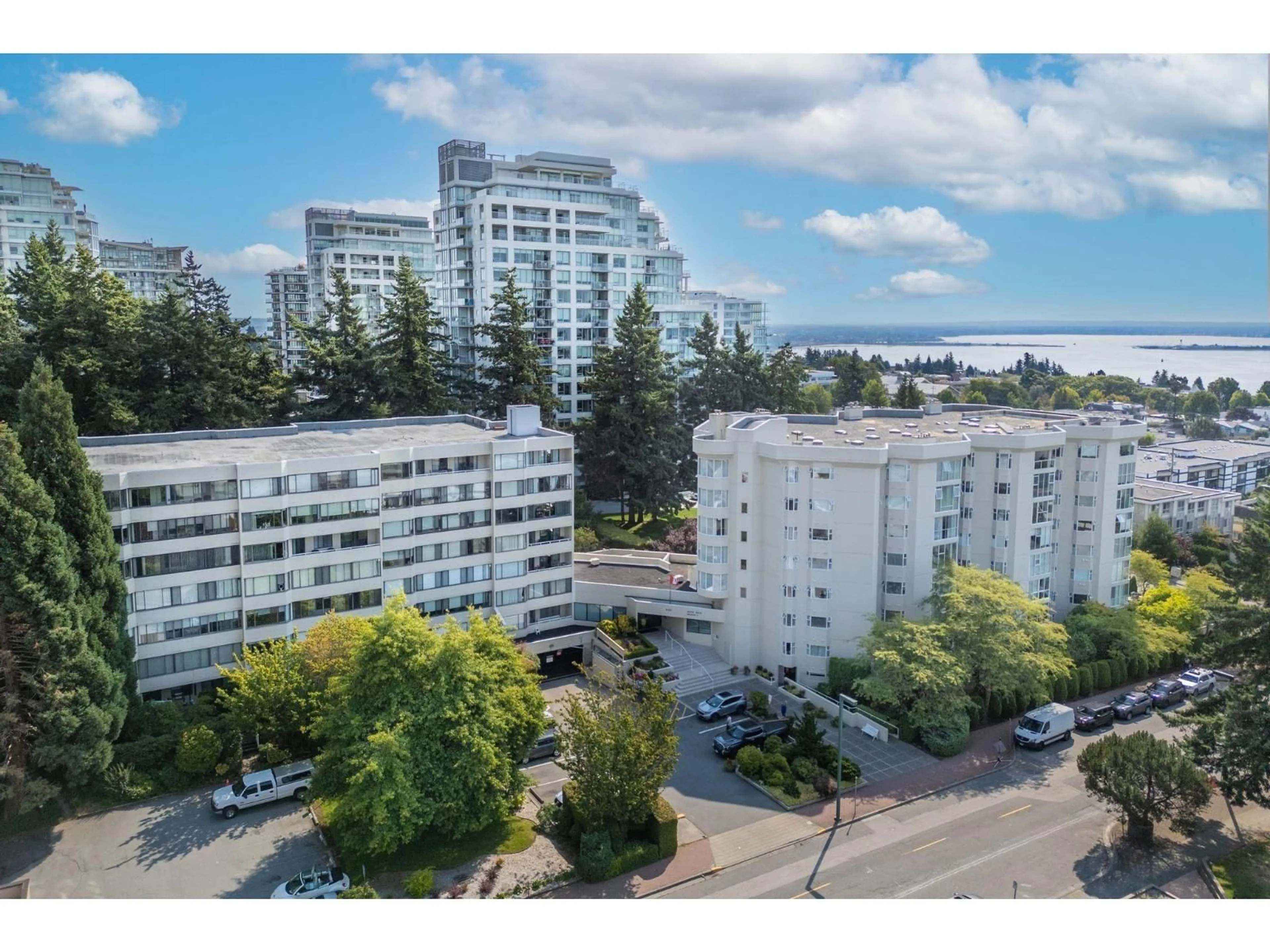 A pic from outside/outdoor area/front of a property/back of a property/a pic from drone, city buildings view from balcony for 407 - 1442 FOSTER, White Rock British Columbia V4B3X7