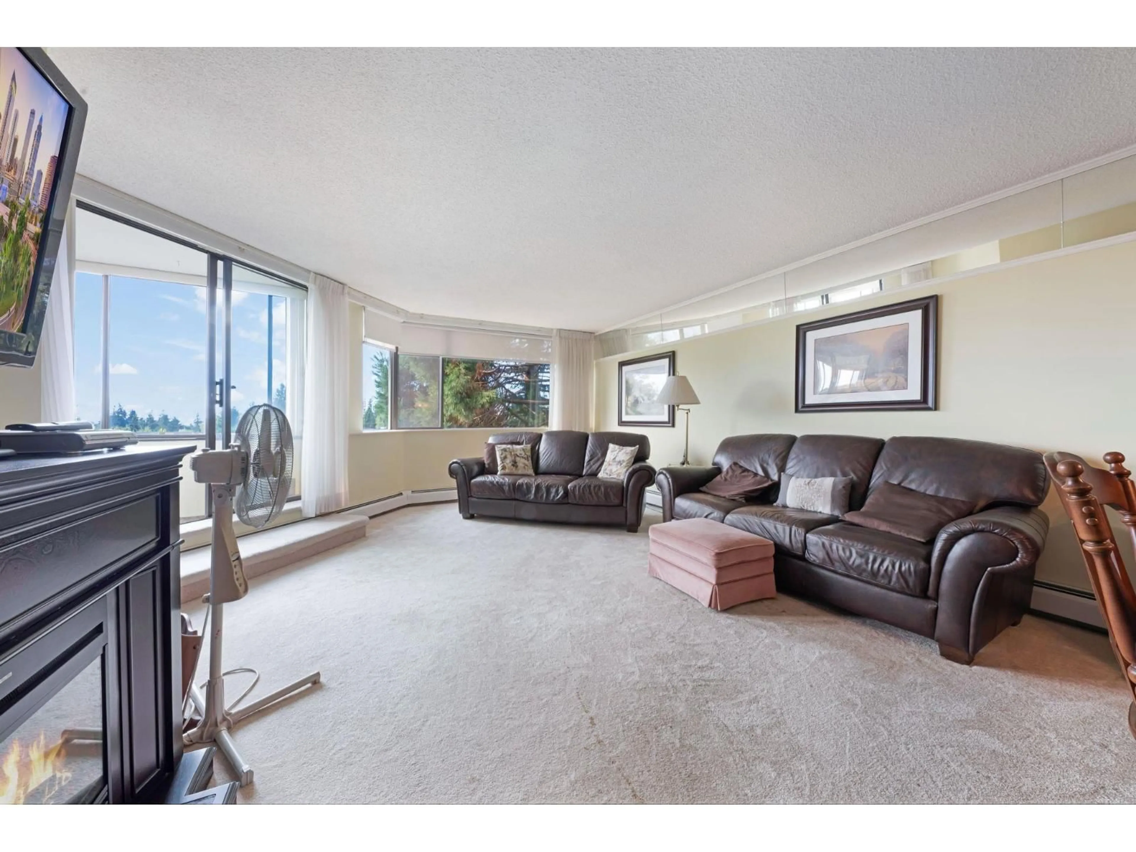 Living room with furniture, unknown for 407 - 1442 FOSTER, White Rock British Columbia V4B3X7