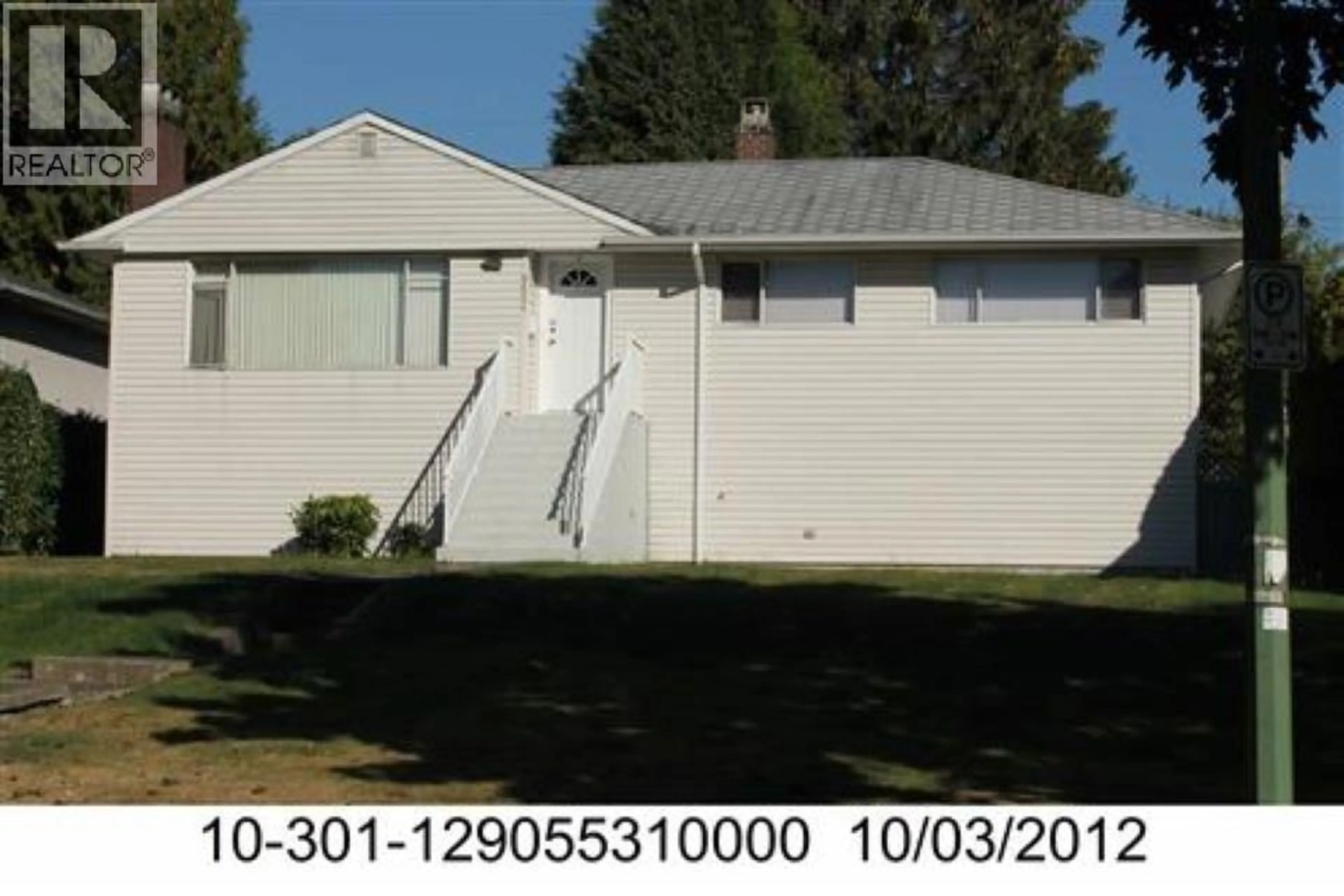 Home with vinyl exterior material, street for 5531 BROADWAY STREET, Burnaby British Columbia V5B2X8