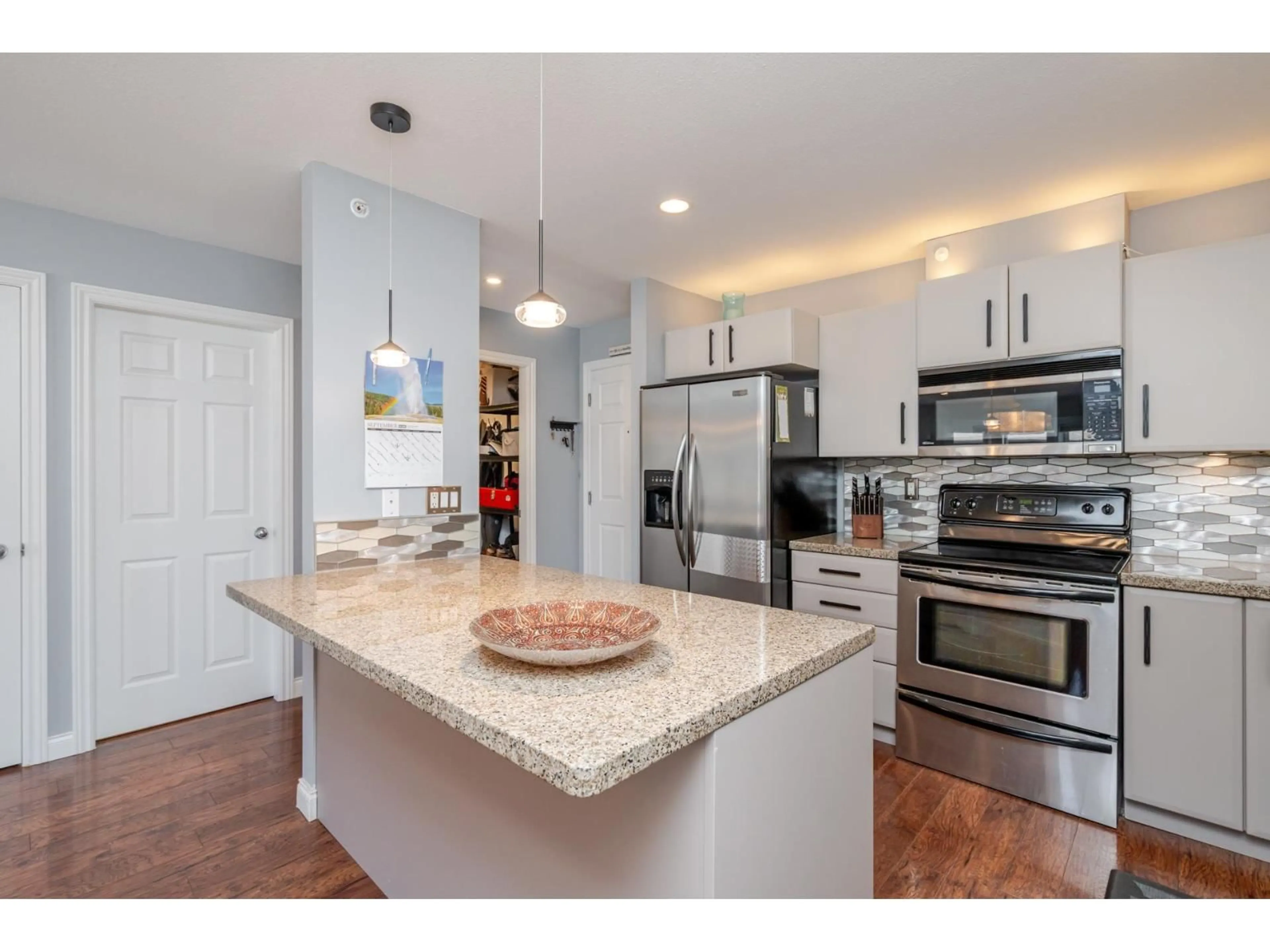 Open concept kitchen, unknown for 409 - 5474 198TH, Langley British Columbia V3A1G2