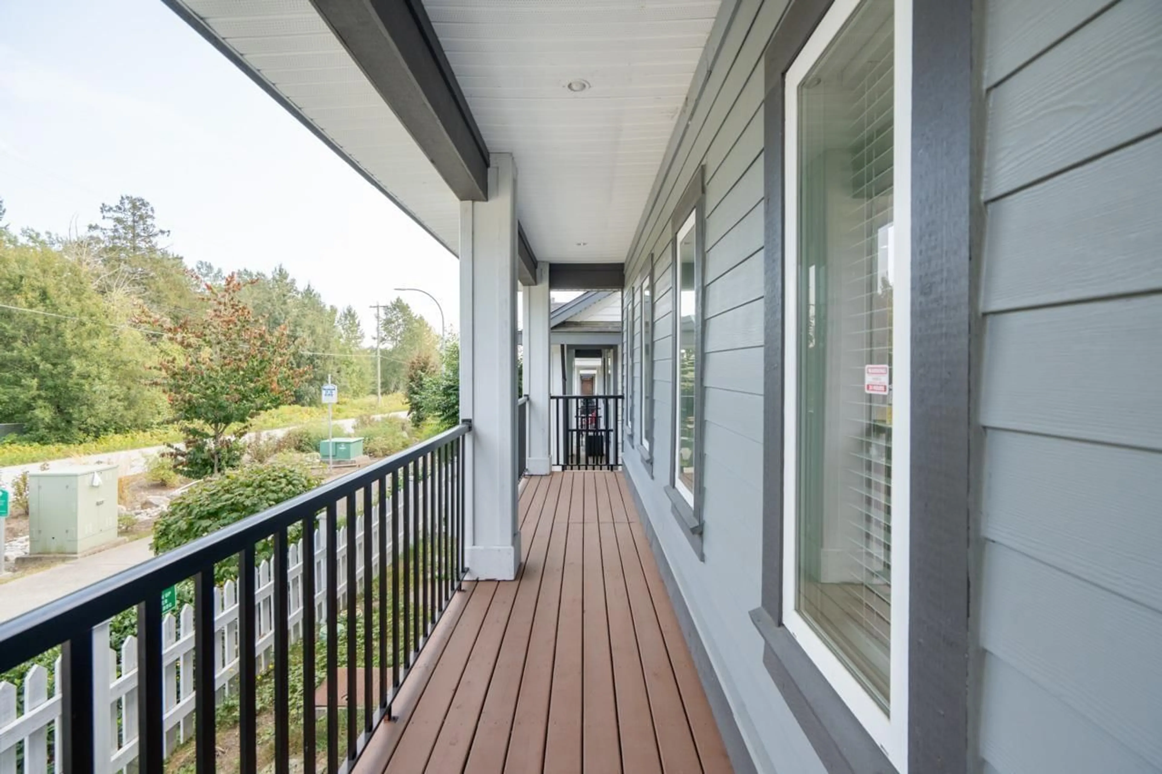 Patio, street for 6989 206, Langley British Columbia V2Y0W4
